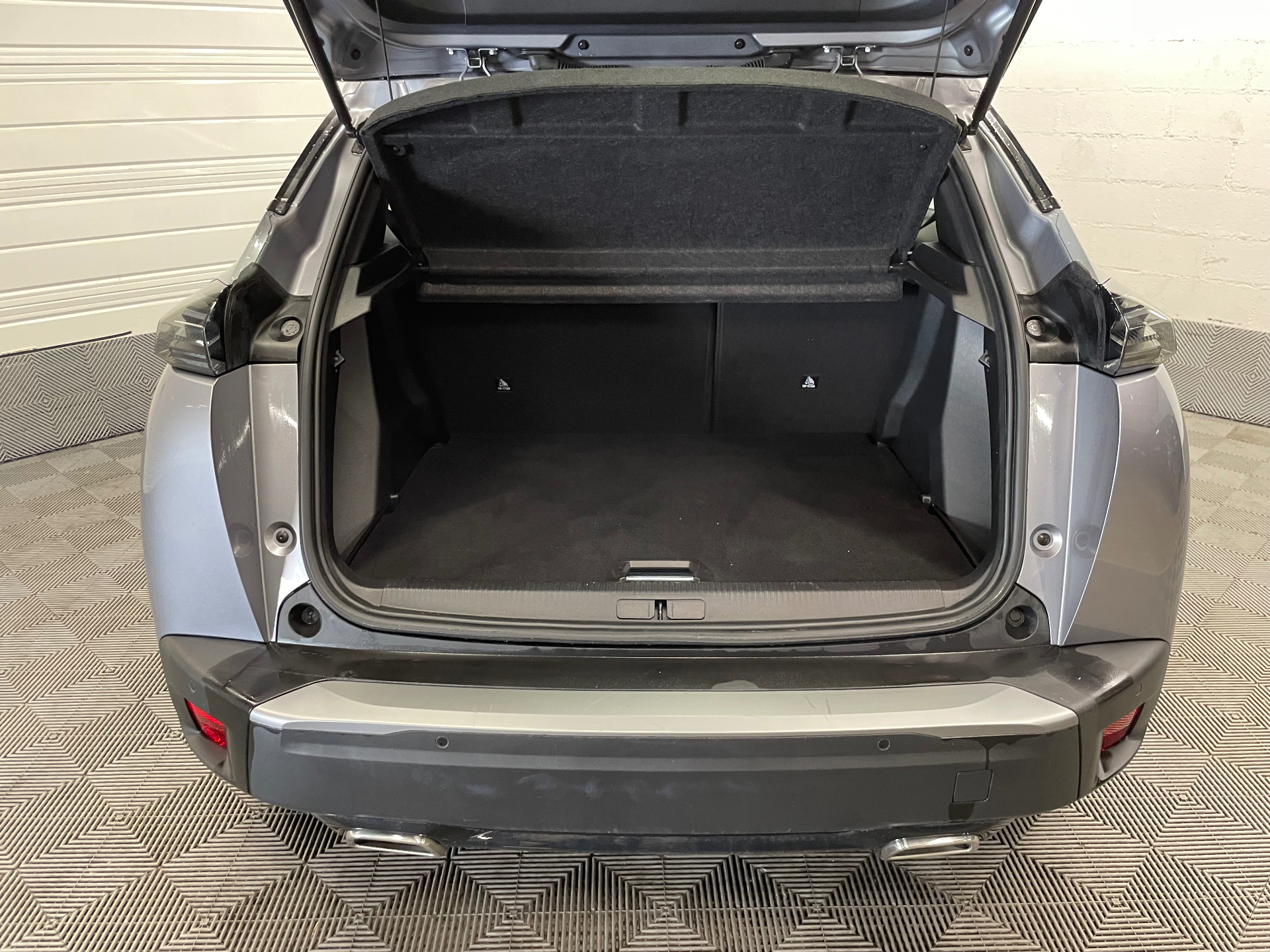 PEUGEOT 2008 STYLE HYBRID 145 CH E-DCS6