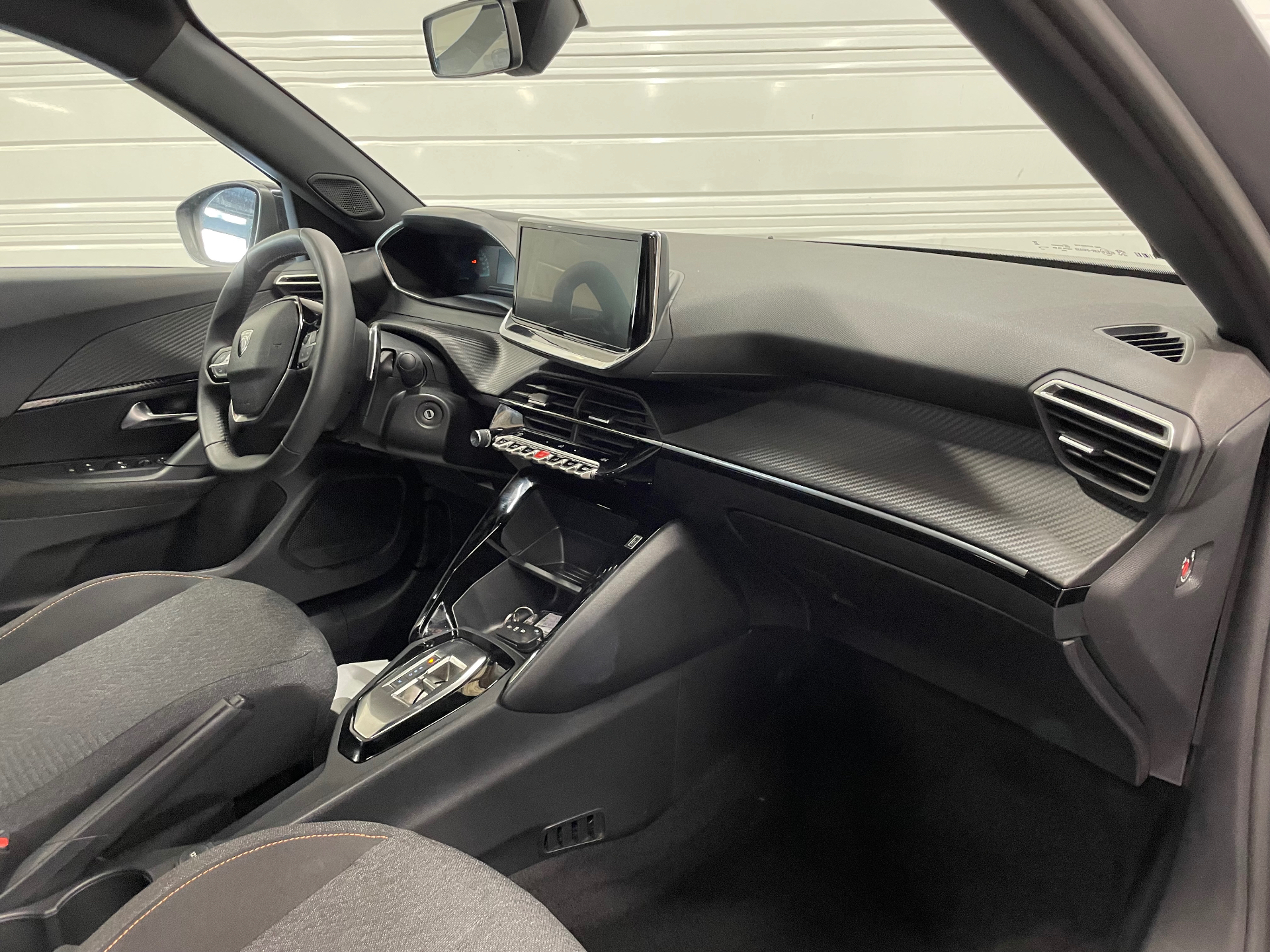 PEUGEOT 2008 STYLE HYBRID 145 CH E-DCS6