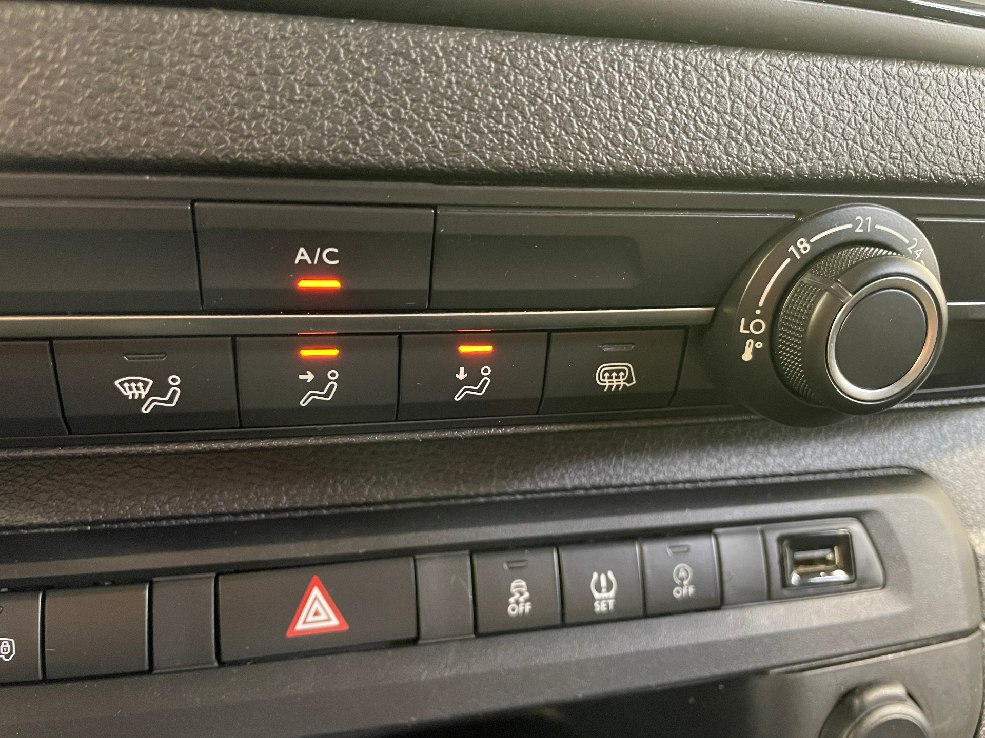 PEUGEOT EXPERT FOURGON FGN M DIESEL 120 CH MANUELLE