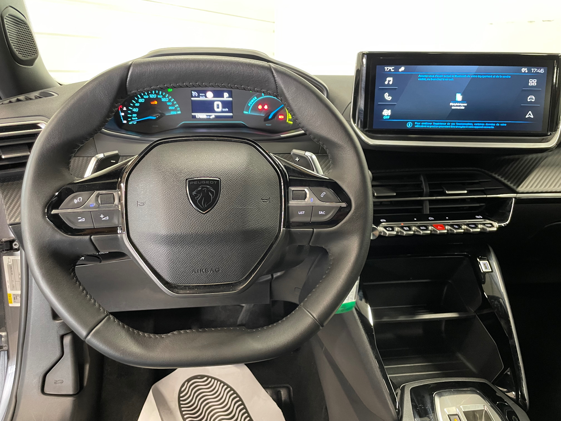 PEUGEOT 2008 STYLE HYBRID 145 CH E-DCS6