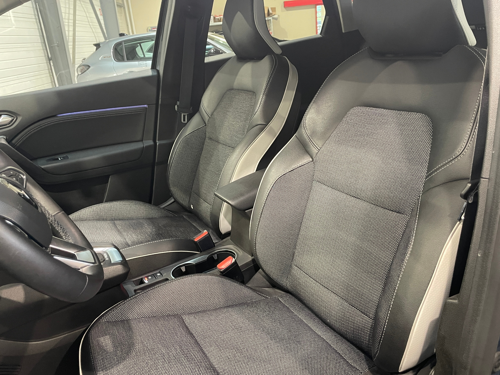 RENAULT  CAPTUR E-Tech hybride rechargeable 160 Techno
