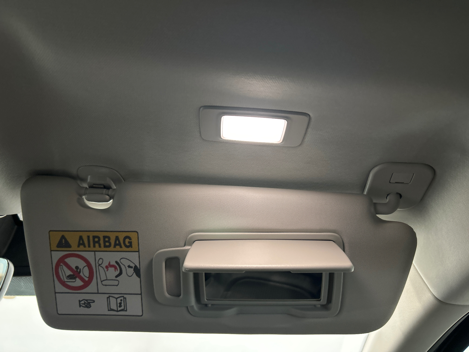 RENAULT MEGANE IV BERLINE TCe 140 EDC FAP - 20 Business Intens