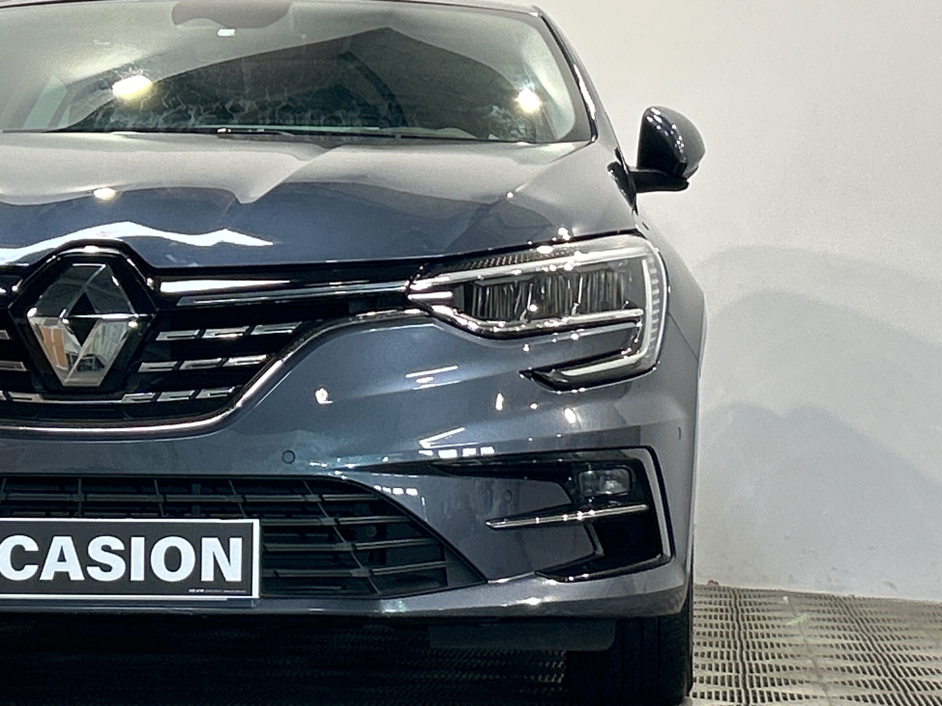 RENAULT MEGANE IV BERLINE TCe 140 EDC FAP - 20 Business Intens