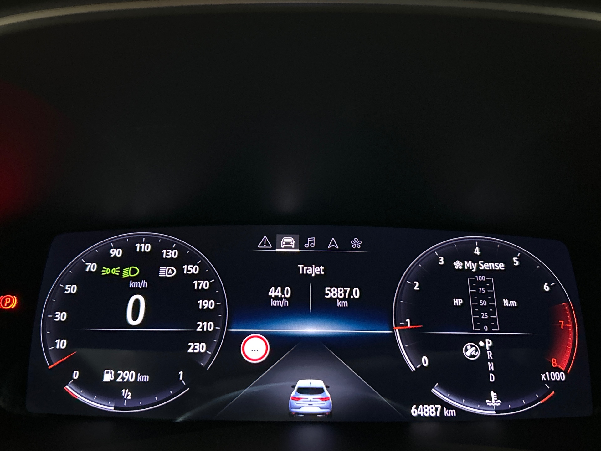 RENAULT MEGANE IV BERLINE TCe 140 EDC FAP - 20 Business Intens