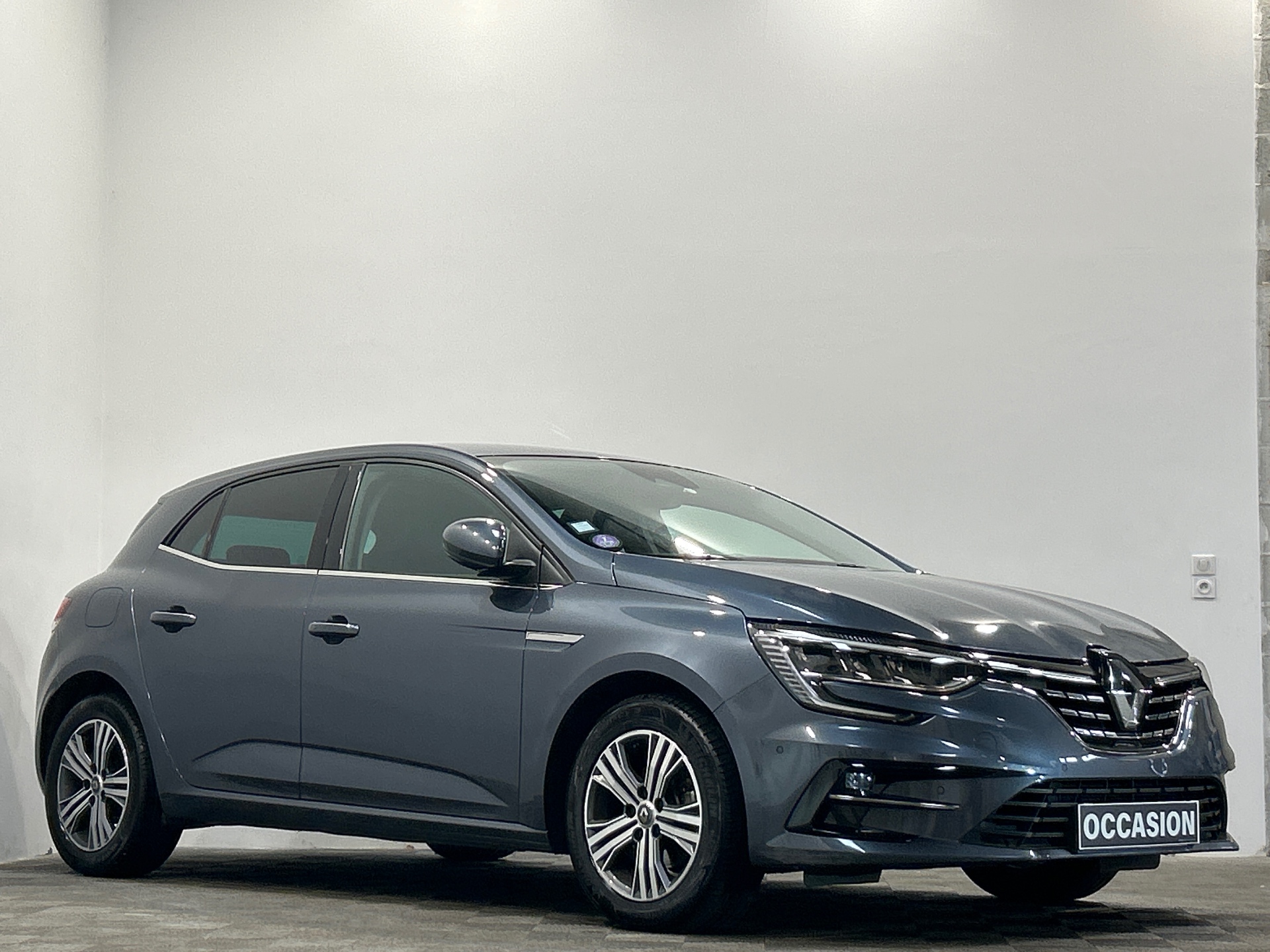 RENAULT MEGANE IV BERLINE TCe 140 EDC FAP - 20 Business Intens