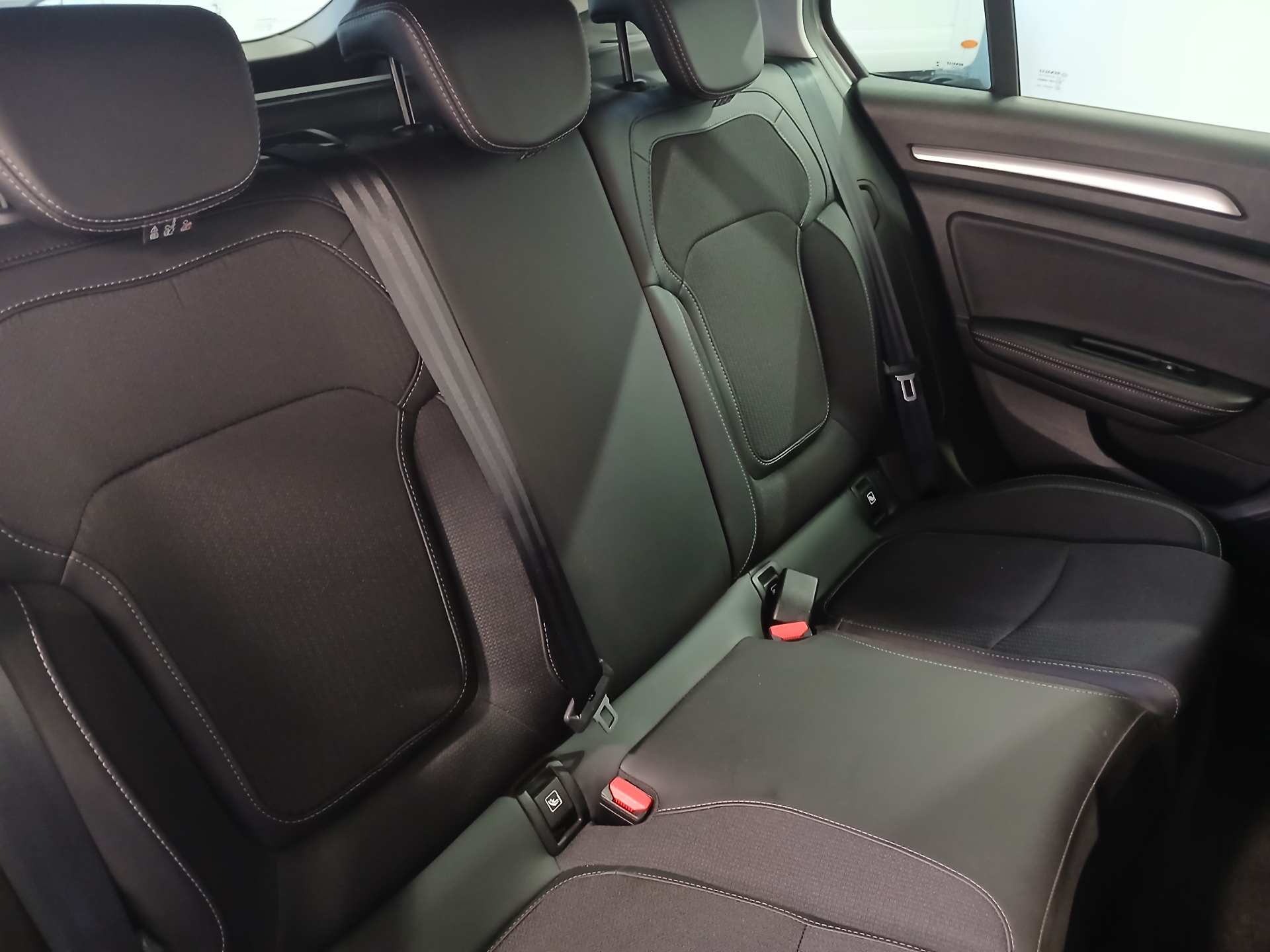 RENAULT MEGANE IV ESTATE Blue dCi 115 EDC - 21N Intens