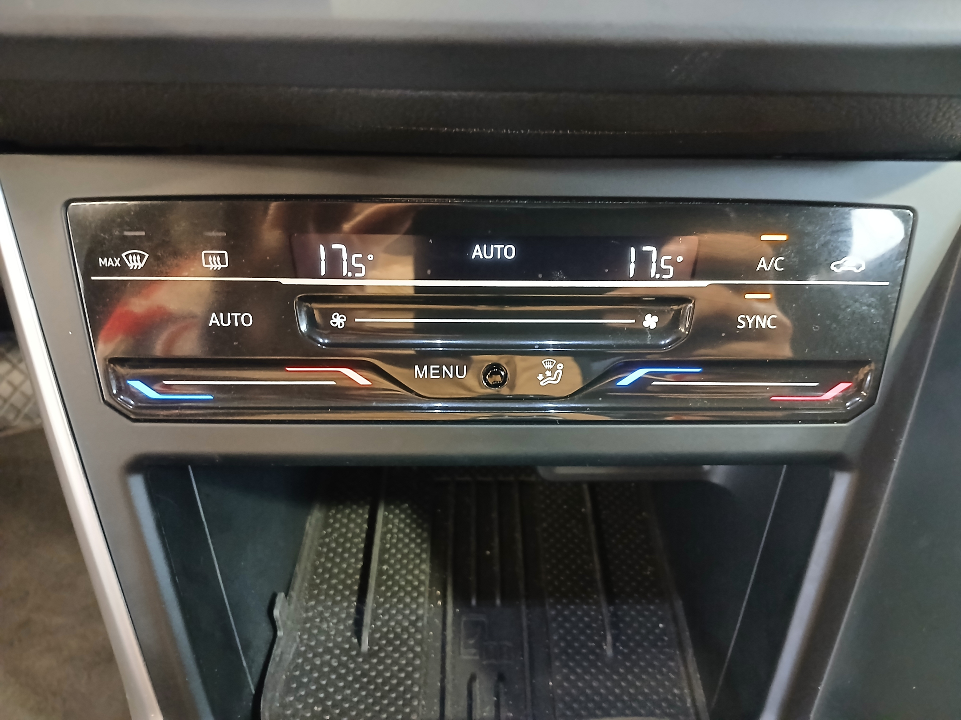 VOLKSWAGEN TAIGO TSI 115 HP LIFE DSG