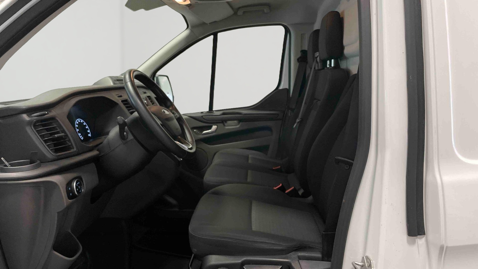 FORD TRANSIT CUSTOM FOURGON 280 L1H1 2.0 ECOBLUE 130 BVA TREND BUSINESS