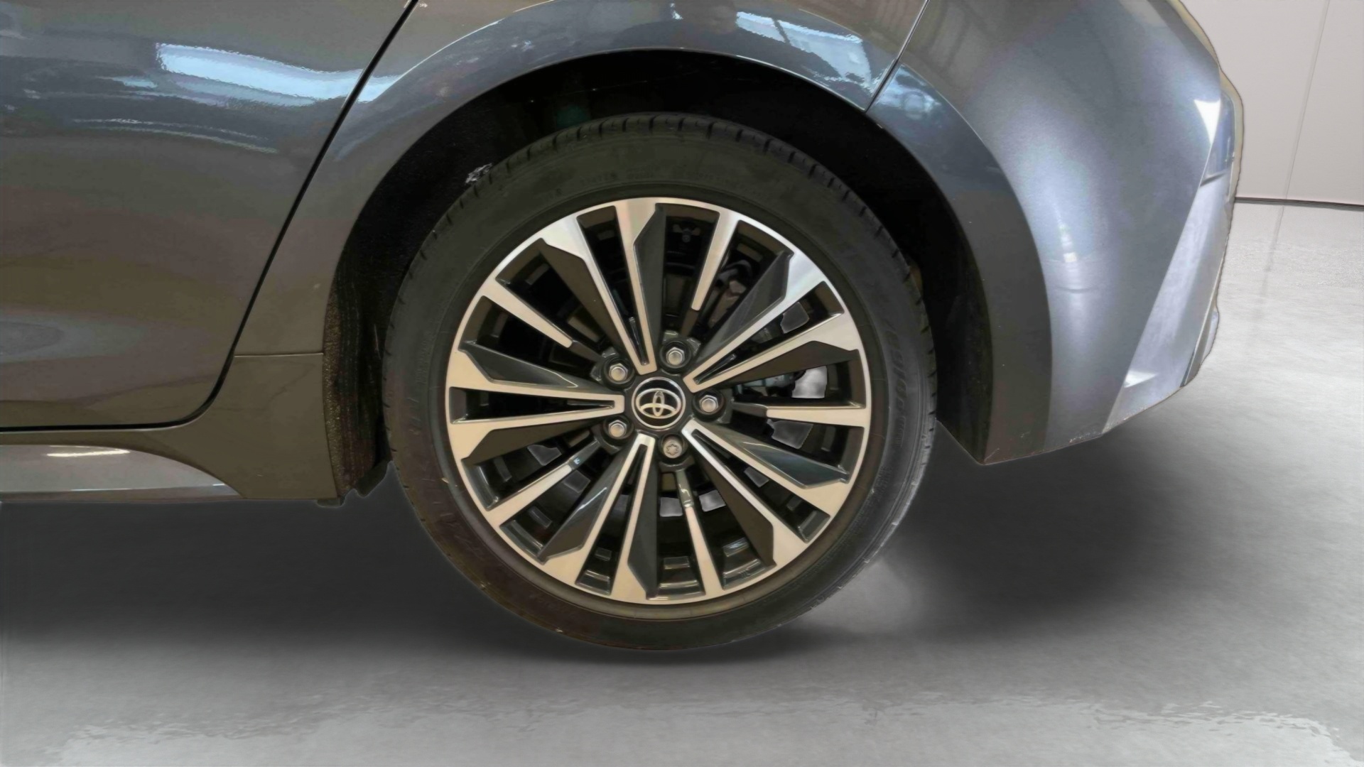 TOYOTA COROLLA HYBRIDE 140ch Design