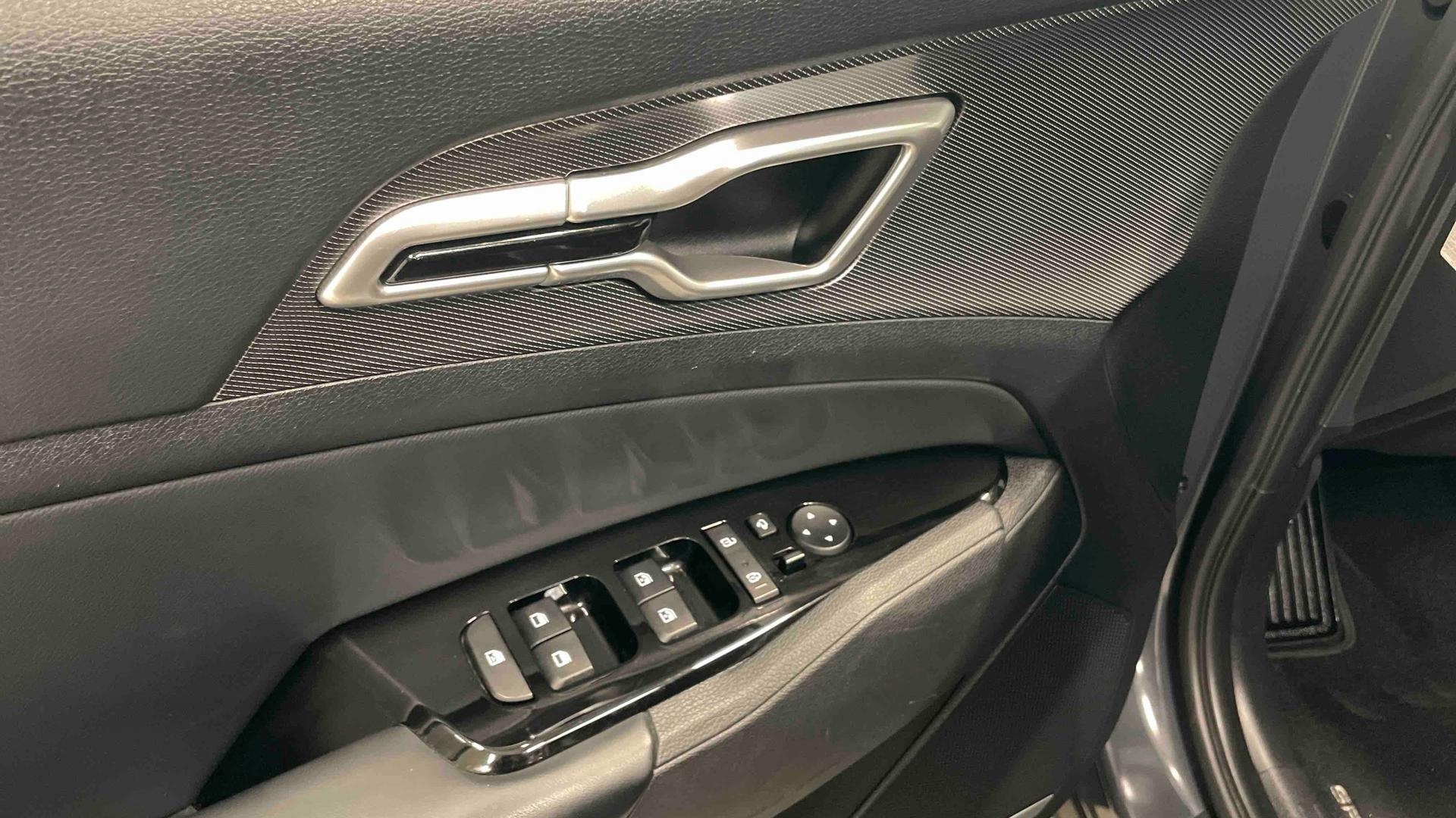 KIA SPORTAGE 1.6 T-GDi 230ch ISG Hybride BVA6 4x2 Design