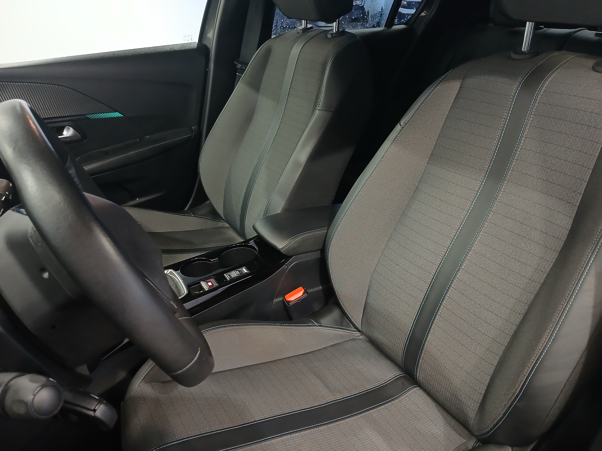 PEUGEOT 208 ALLURE PURETECH 100 BVM