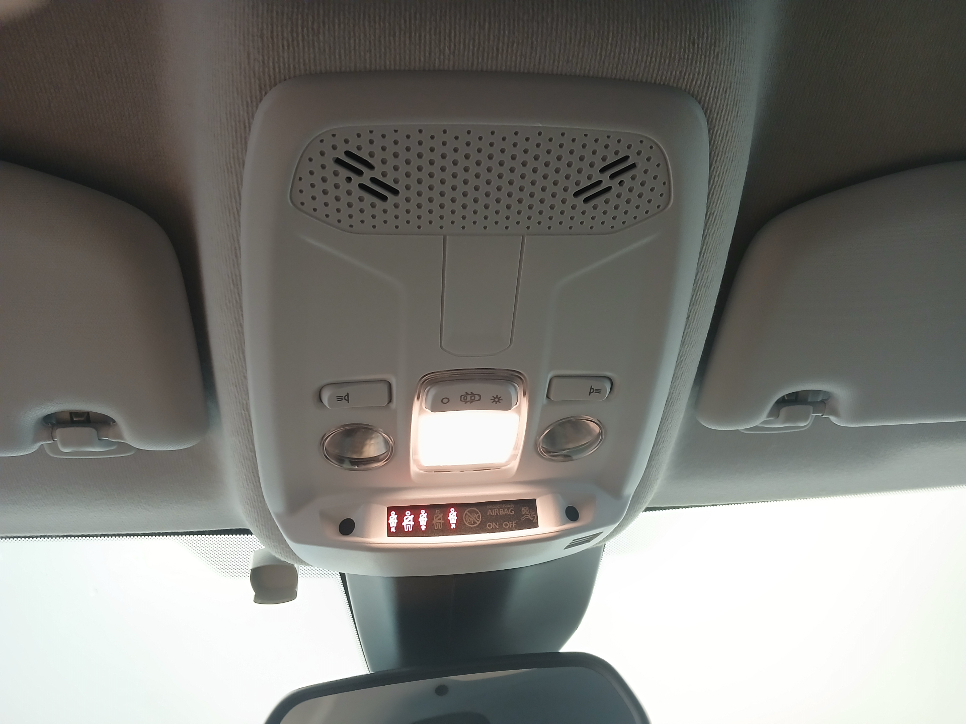 PEUGEOT 208 ALLURE PURETECH 100 BVM