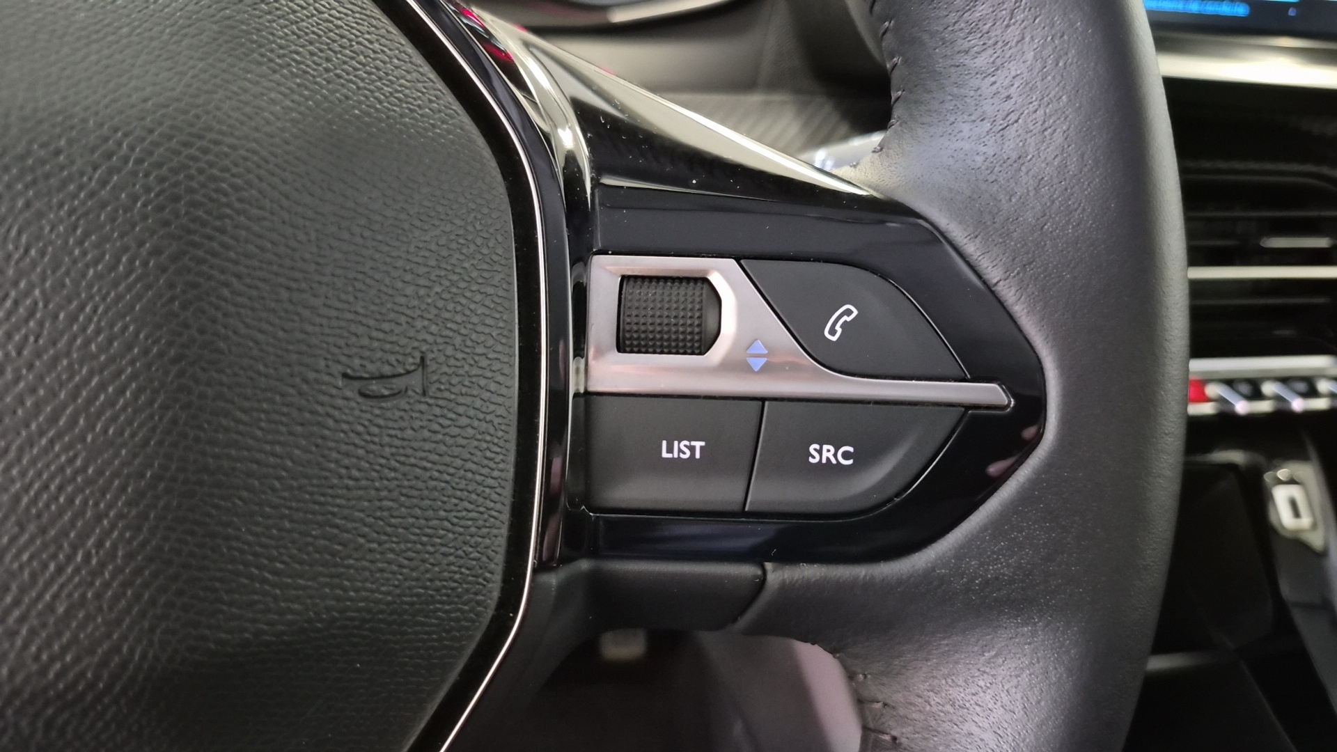 PEUGEOT 208 PureTech 75 S&S BVM5 Active Pack