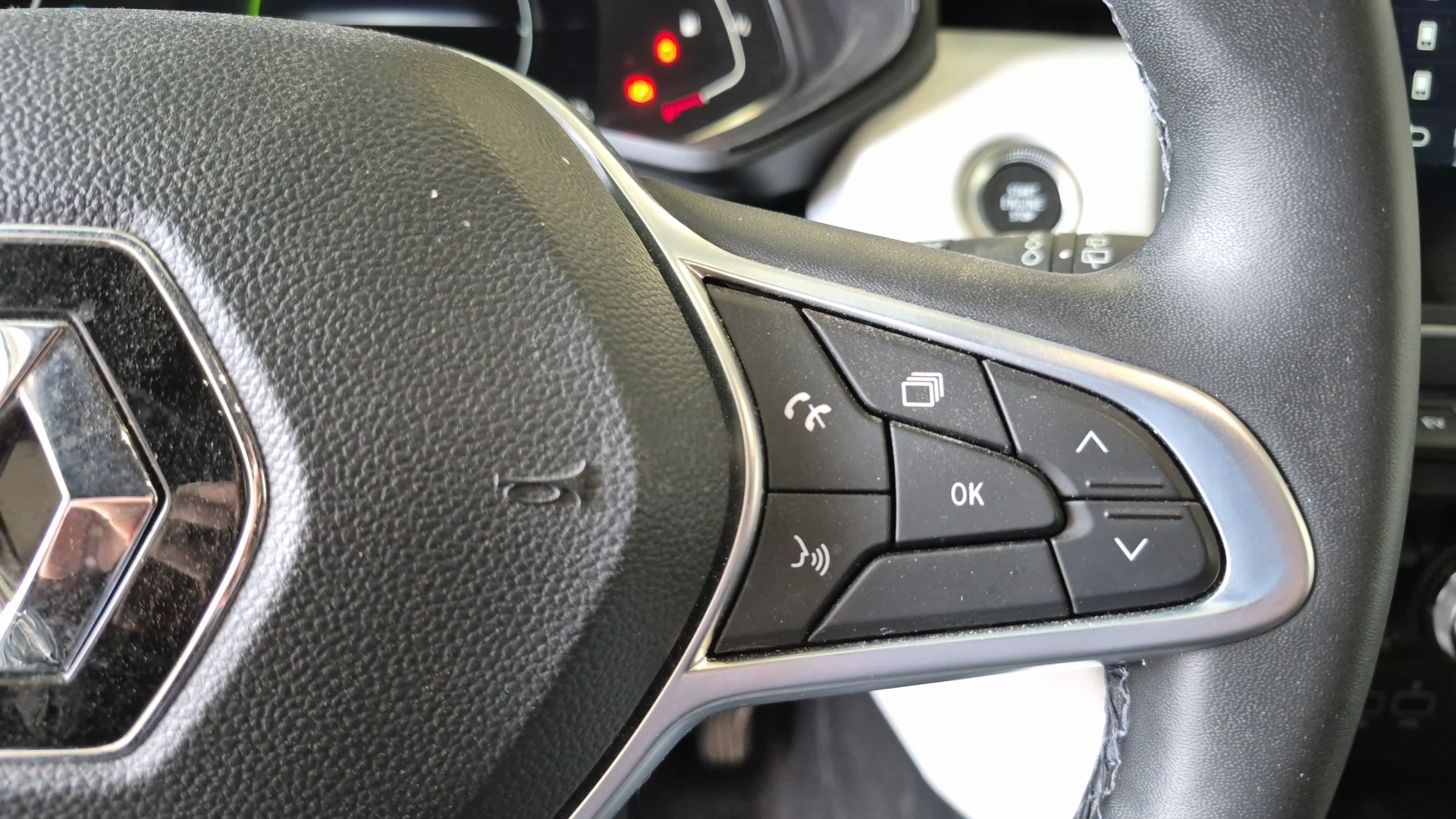 RENAULT CLIO V E-Tech full hybrid 145 Techno