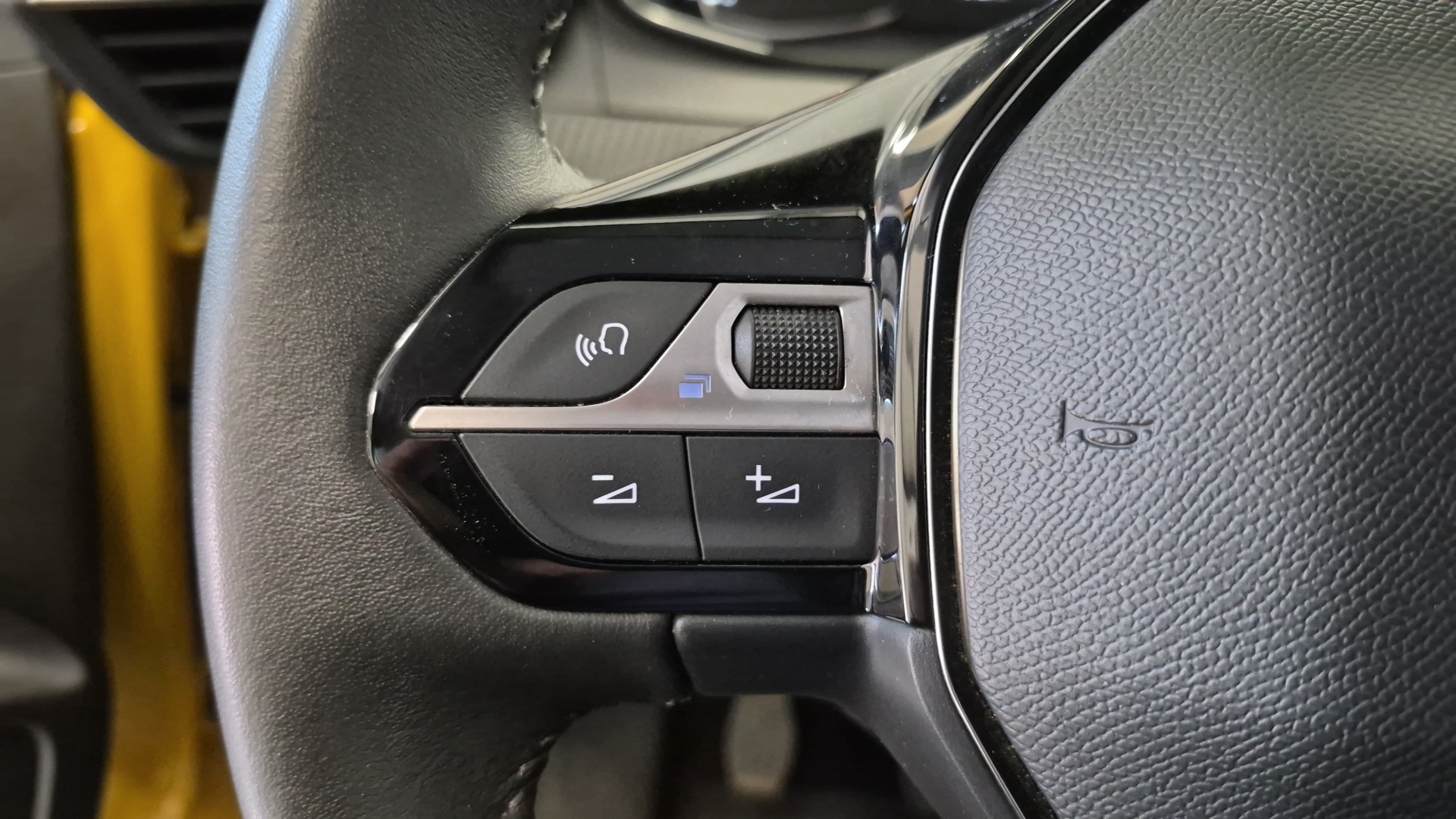 PEUGEOT 208 PureTech 75 S&S BVM5 Active Pack