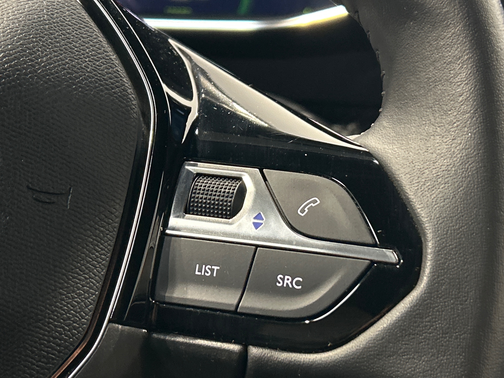 PEUGEOT 2008 PureTech 130 S&S BVM6 Allure Pack