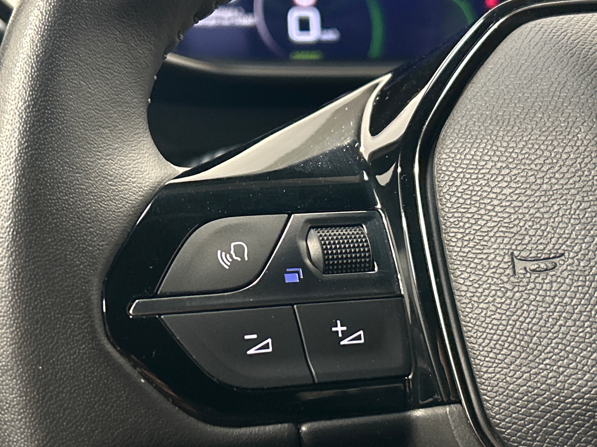 PEUGEOT 2008 PureTech 130 S&S BVM6 Allure Pack