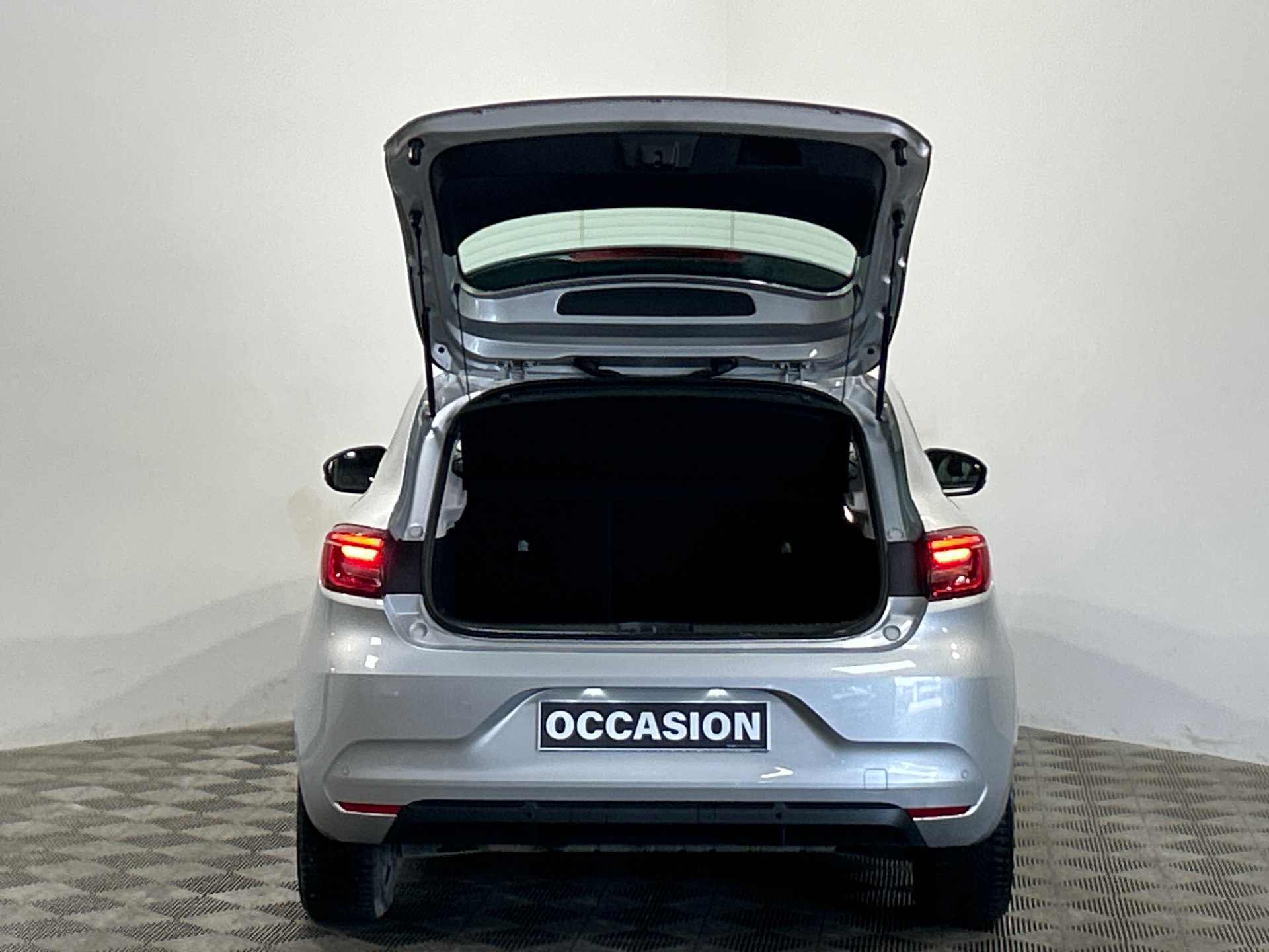 RENAULT CLIO V E-Tech HYBRIDE 140 - 21 Business - 5P