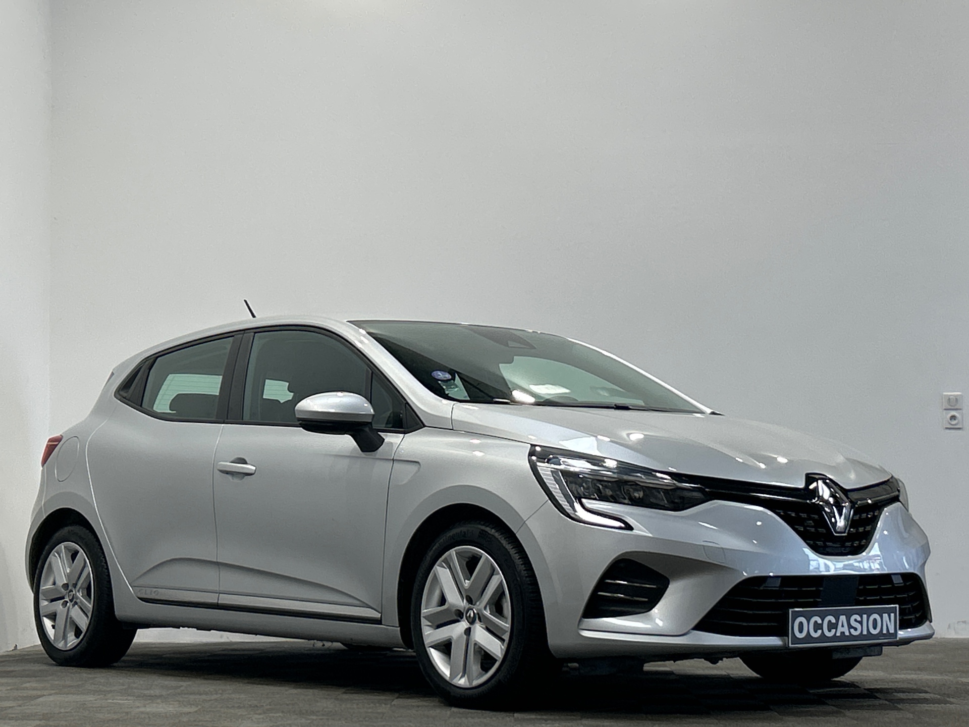RENAULT CLIO V E-Tech HYBRIDE 140 - 21 Business - 5P