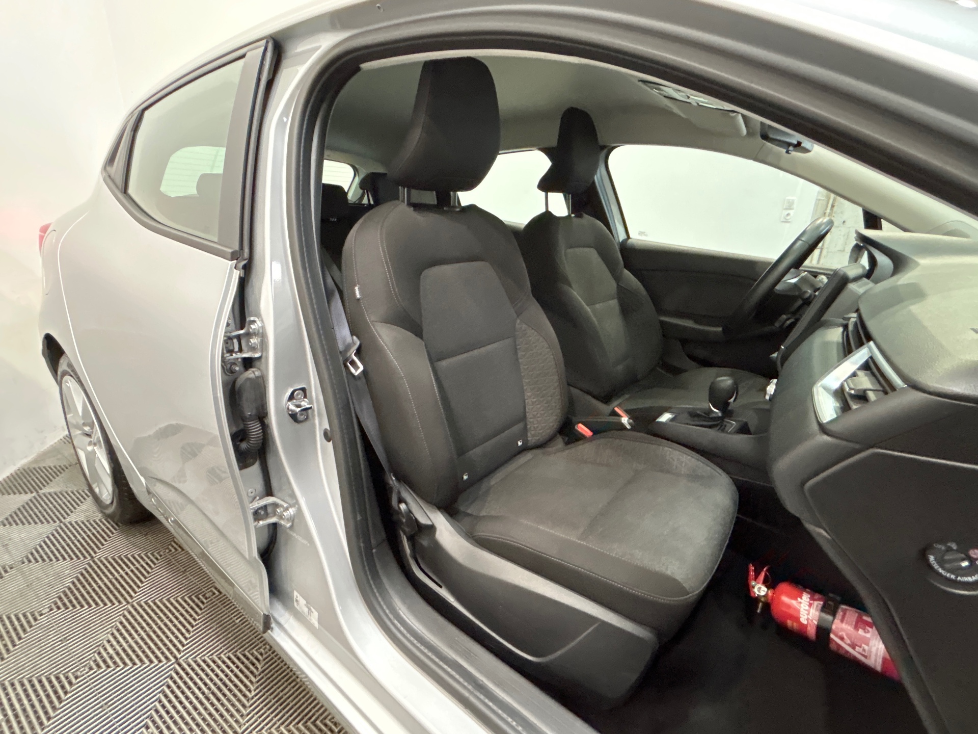 RENAULT CLIO V E-Tech HYBRIDE 140 - 21 Business - 5P