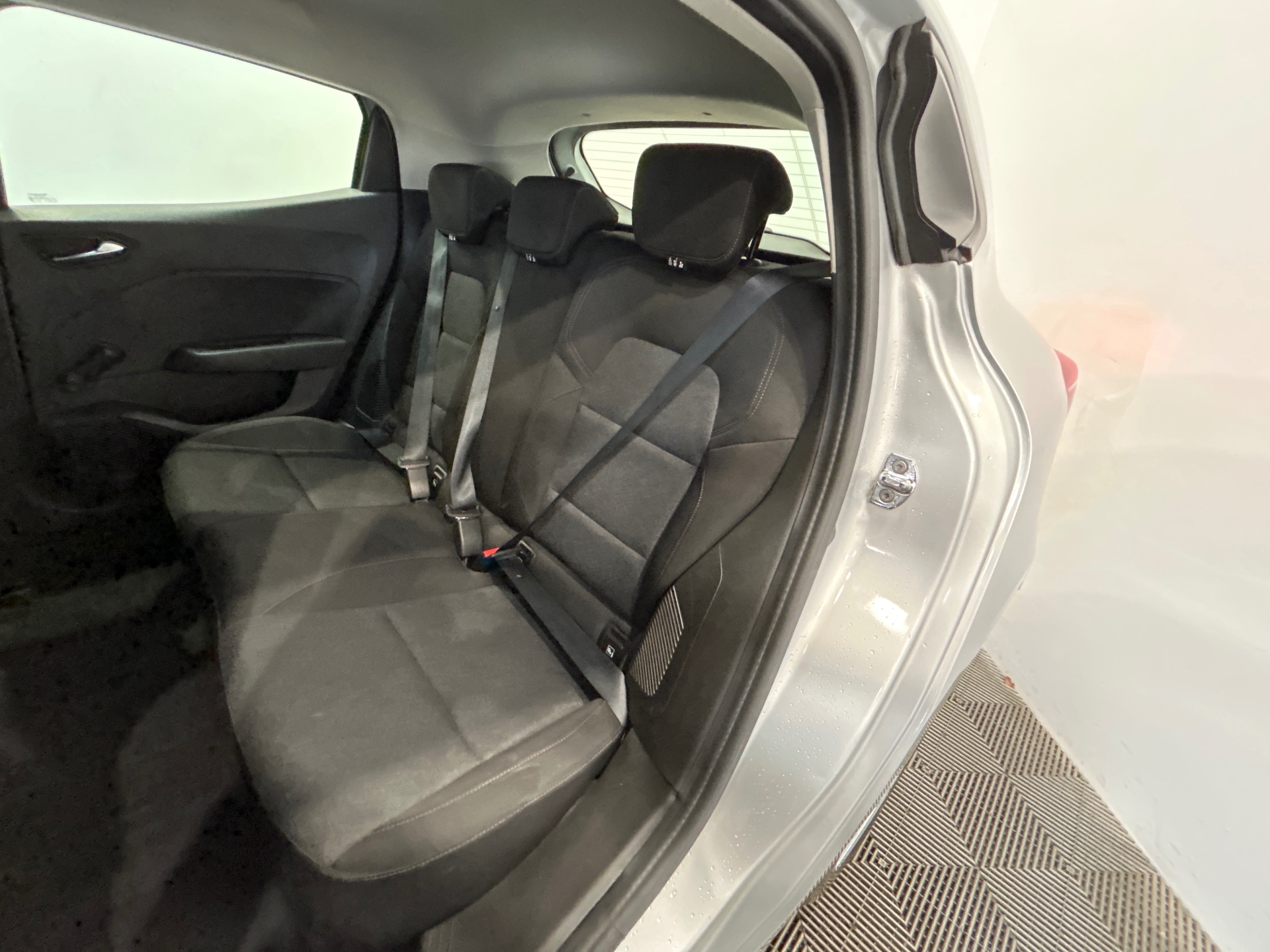 RENAULT CLIO V E-Tech HYBRIDE 140 - 21 Business - 5P