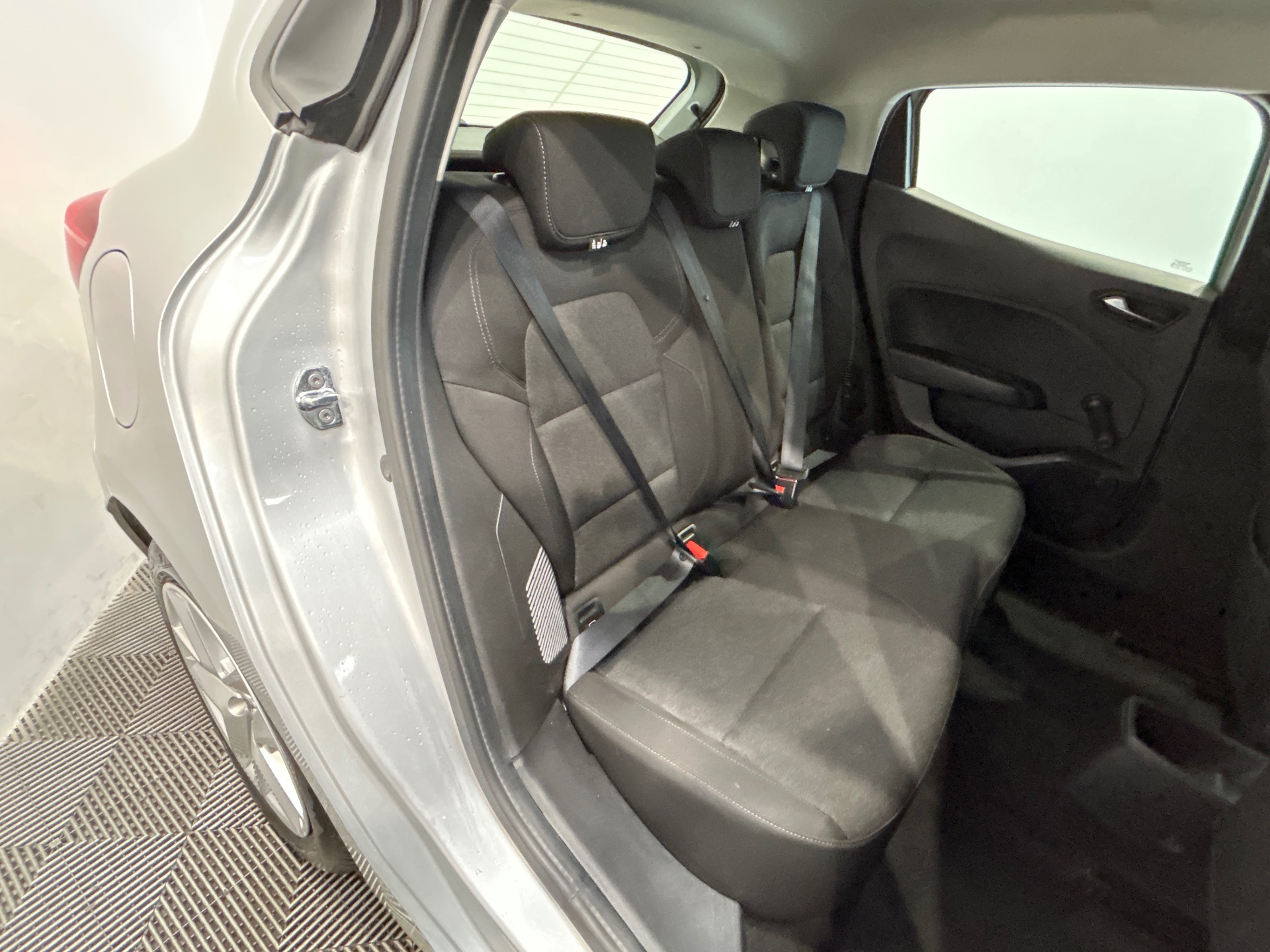RENAULT CLIO V E-Tech HYBRIDE 140 - 21 Business - 5P