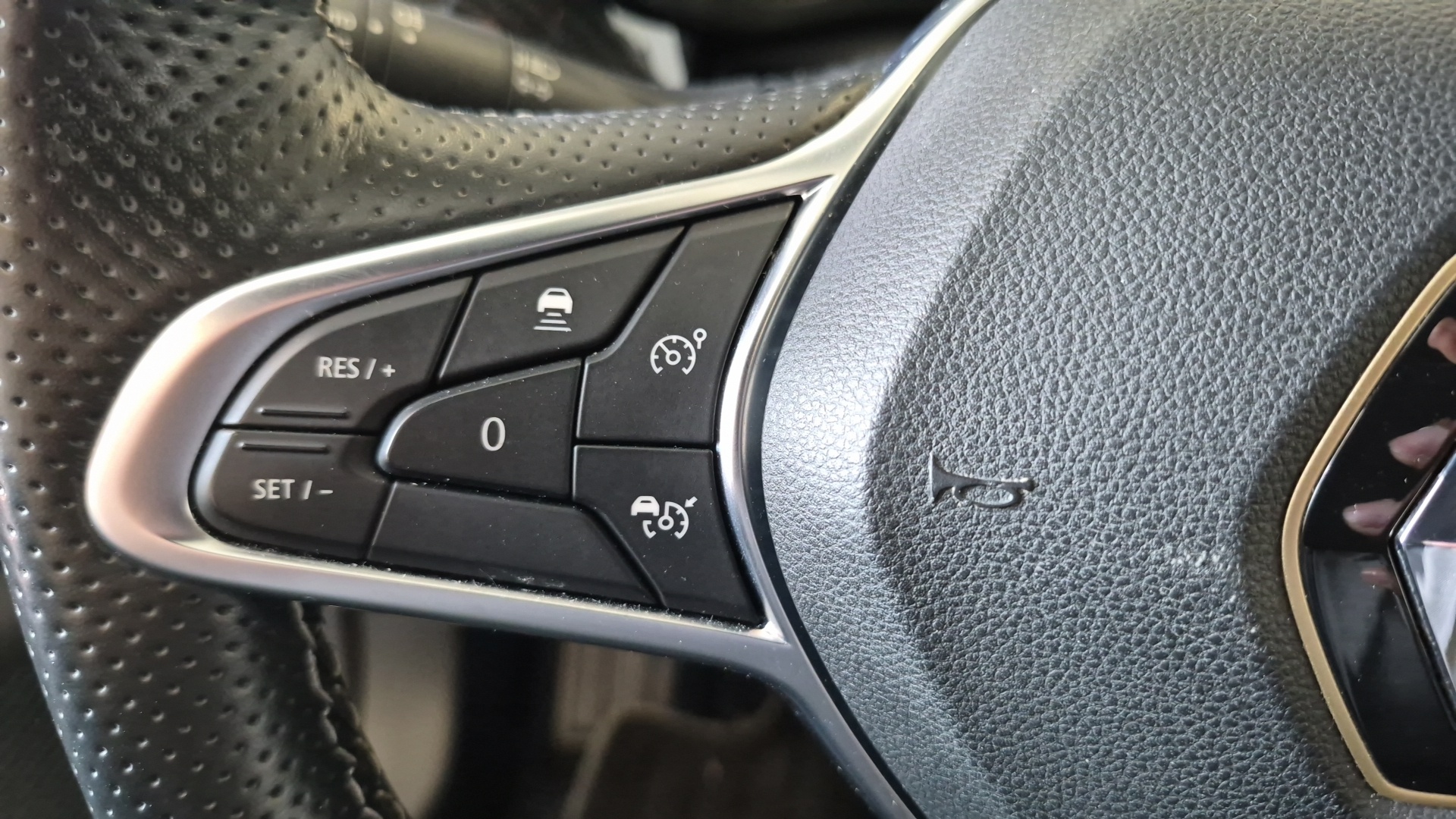 RENAULT ARKANA E-Tech engineered full hybrid 145