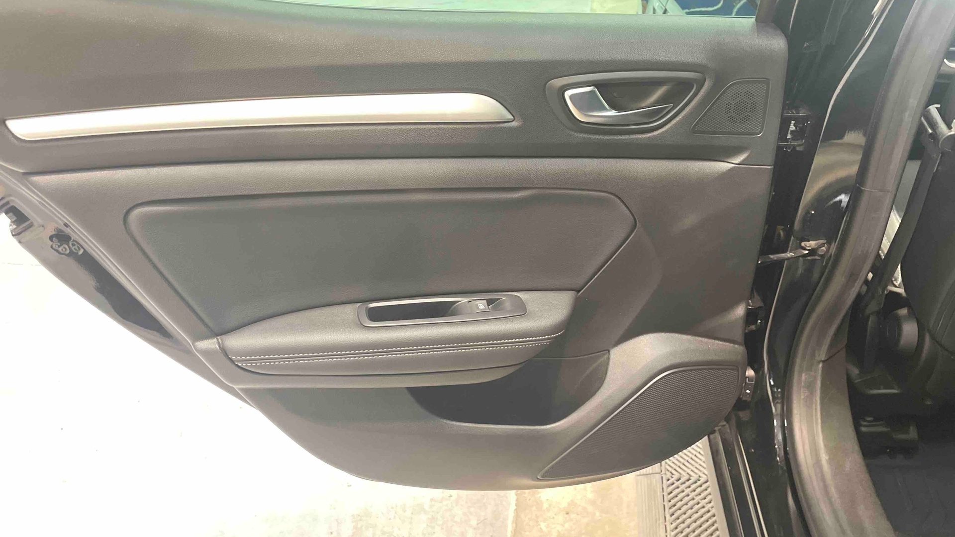 RENAULT MEGANE IV BERLINE Blue dCi 115 EDC - 21B Intens