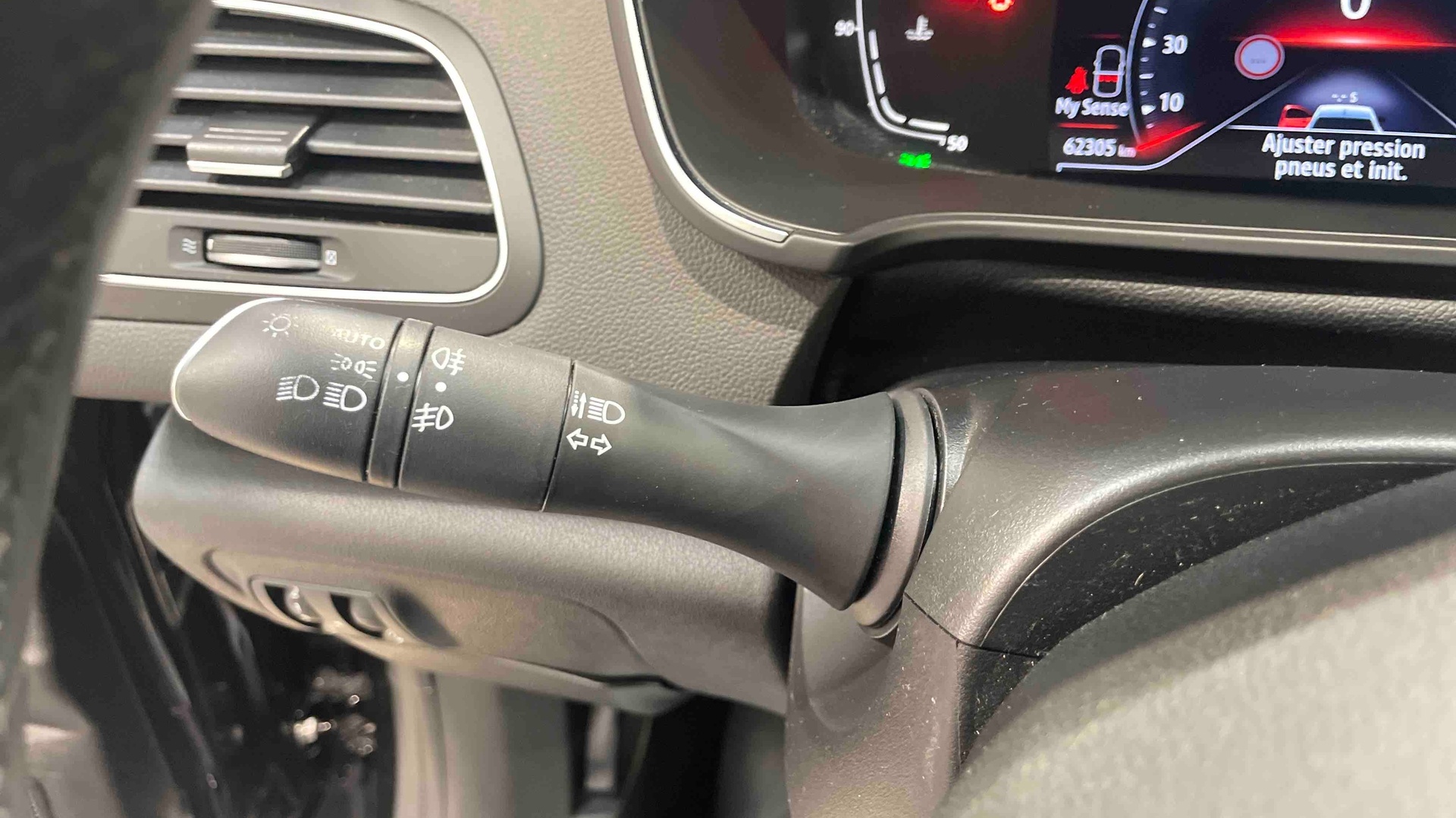 RENAULT MEGANE IV BERLINE Blue dCi 115 EDC - 21B Intens