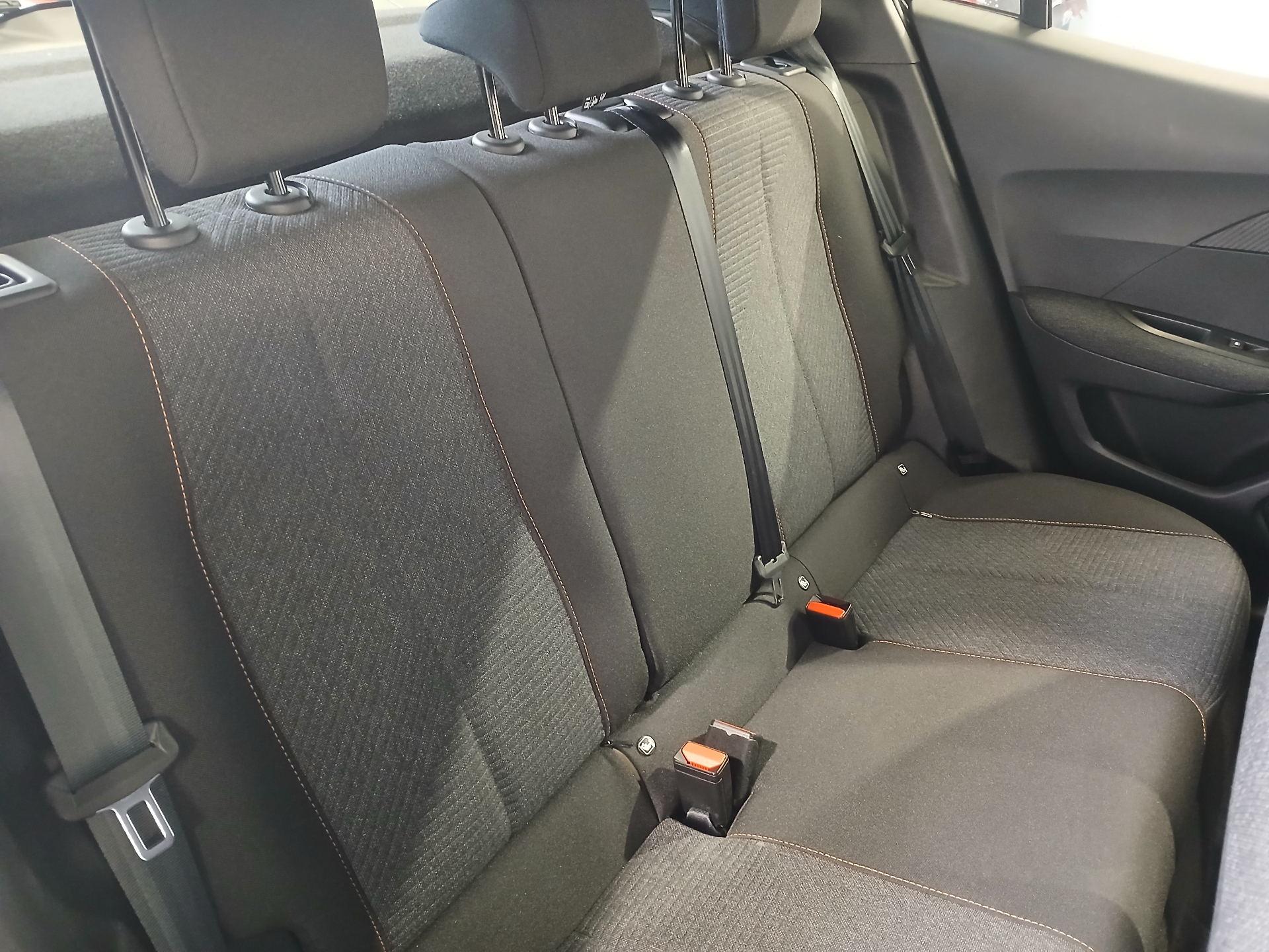 PEUGEOT 2008 Style Hybrid 145 ch e-DCS6
