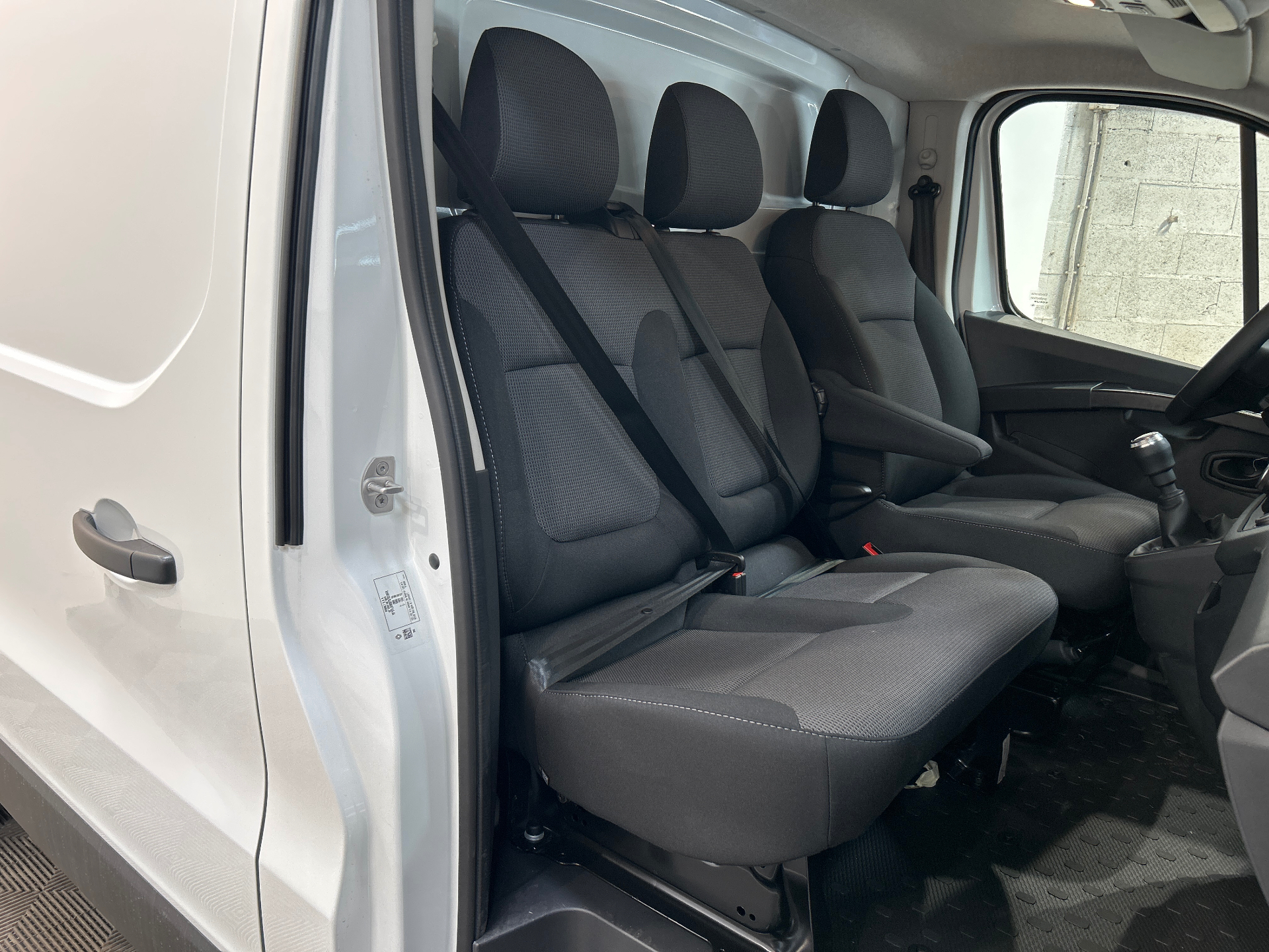 RENAULT TRAFIC FOURGON FG BLUE DCI 130 L1H1 2T8 GSR2 ADVANCE