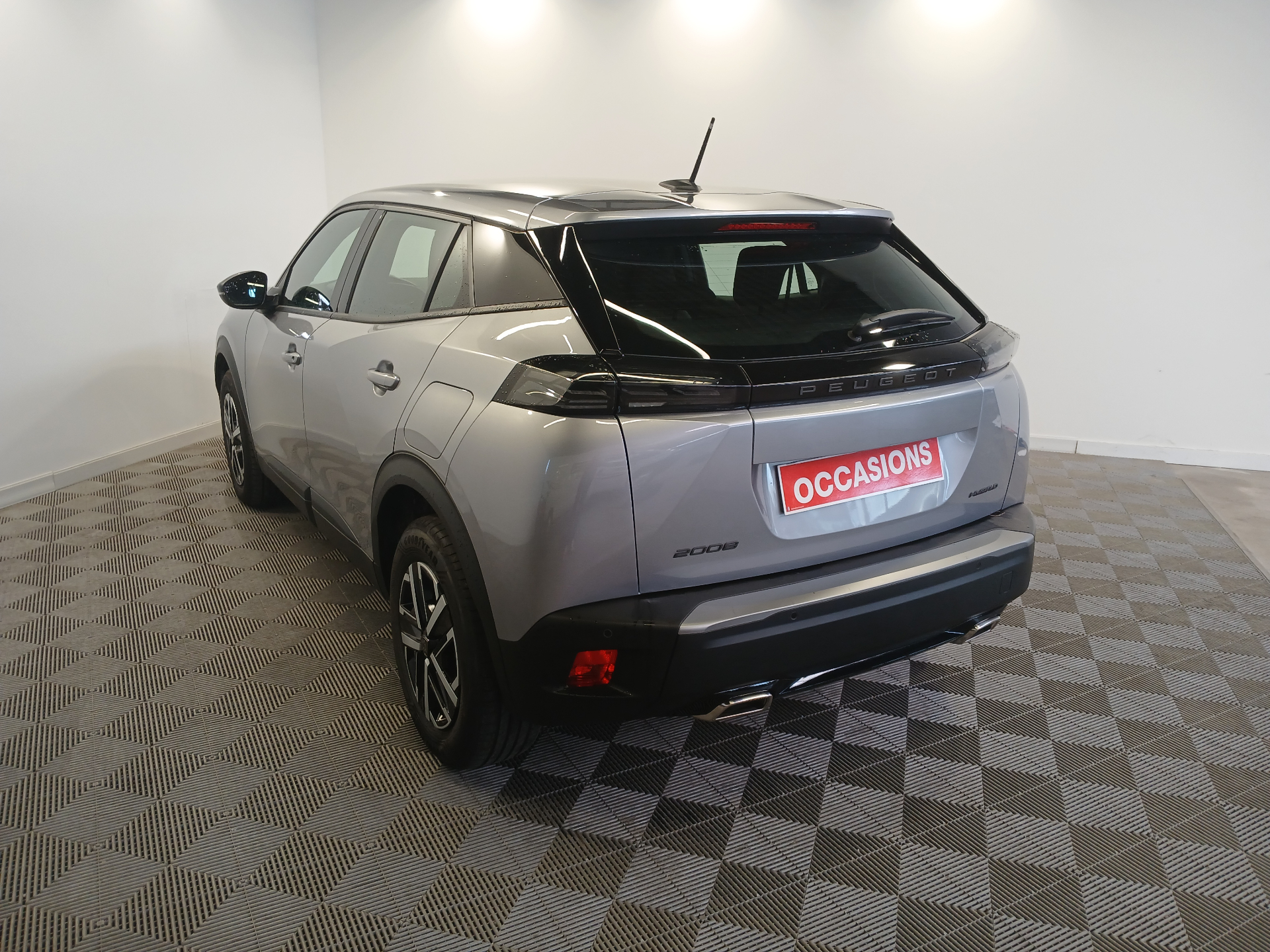 PEUGEOT 2008 Style Hybrid 145 ch e-DCS6