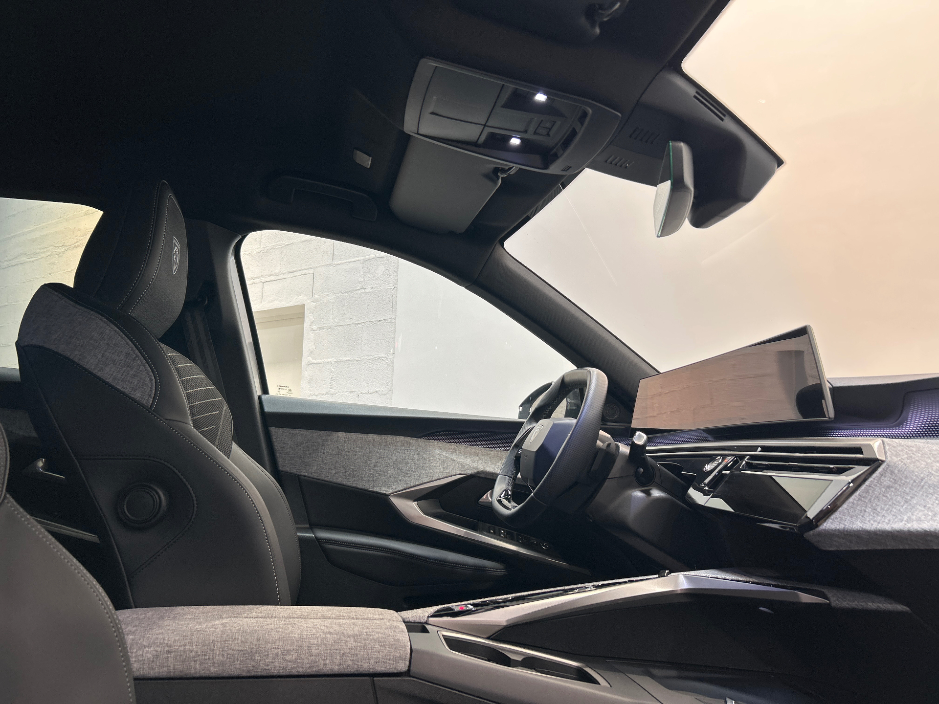 PEUGEOT 3008 Hybrid 145 e-DCS6 GT