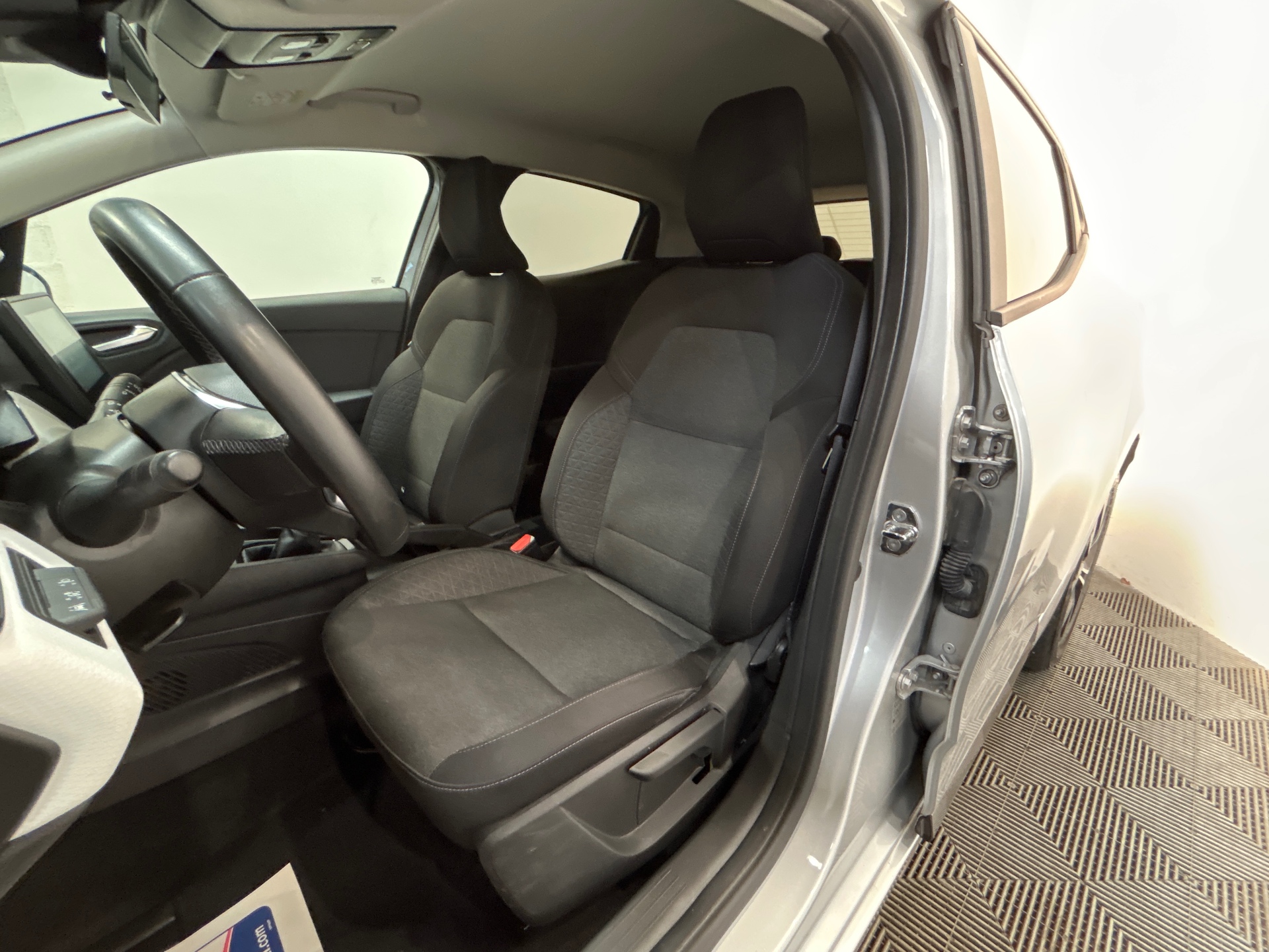 RENAULT CLIO V TCe 90 - 21 Zen
