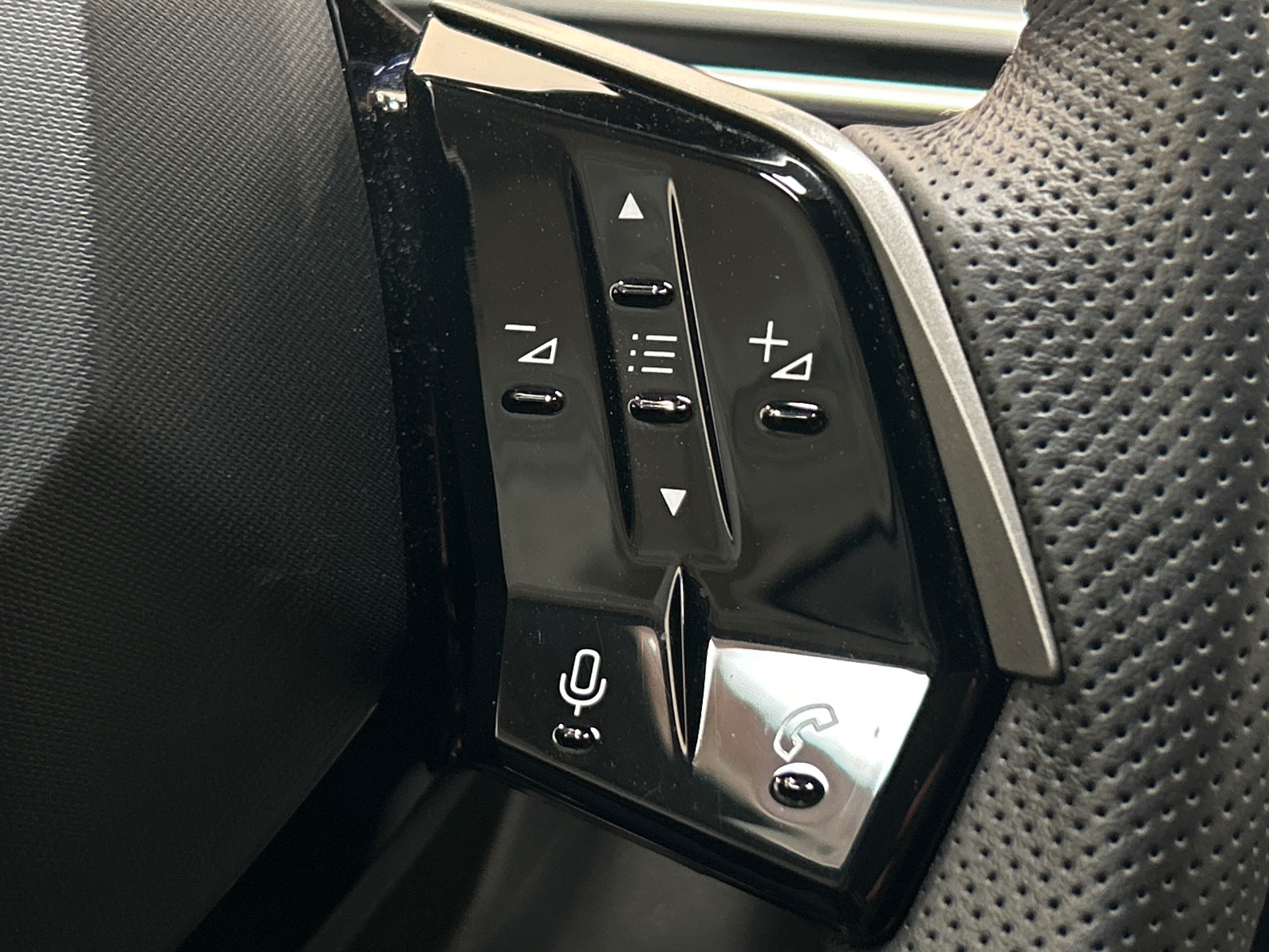 PEUGEOT 3008 Hybrid 145 e-DCS6 GT
