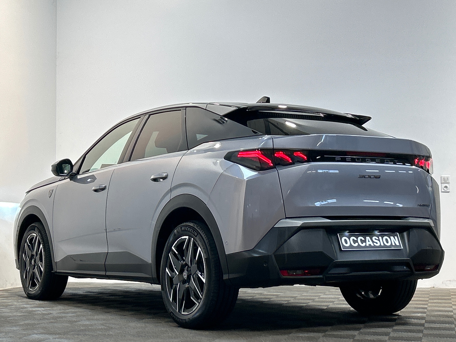 PEUGEOT 3008 Hybrid 145 e-DCS6 GT