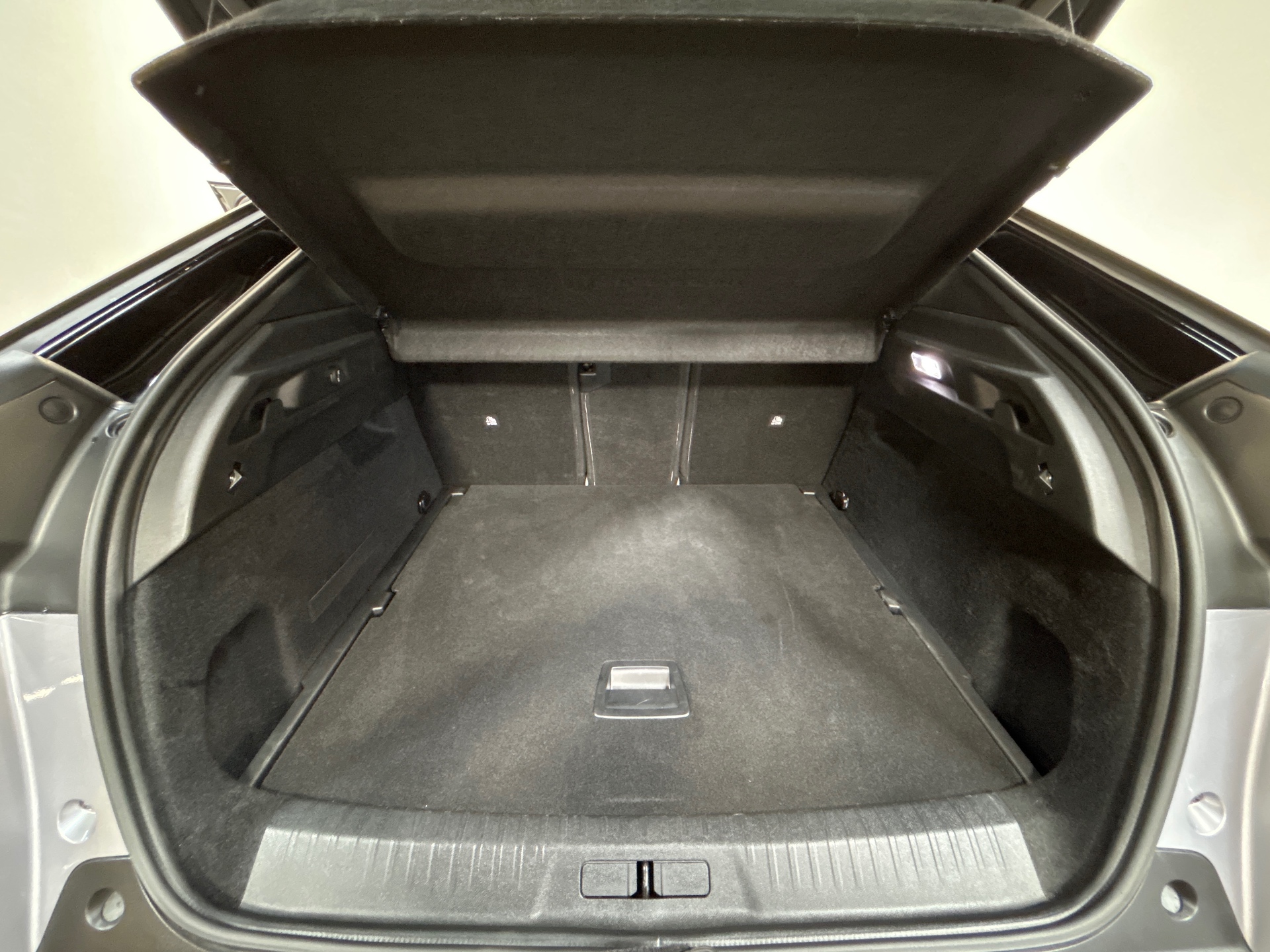 PEUGEOT 3008 Hybrid 145 e-DCS6 GT