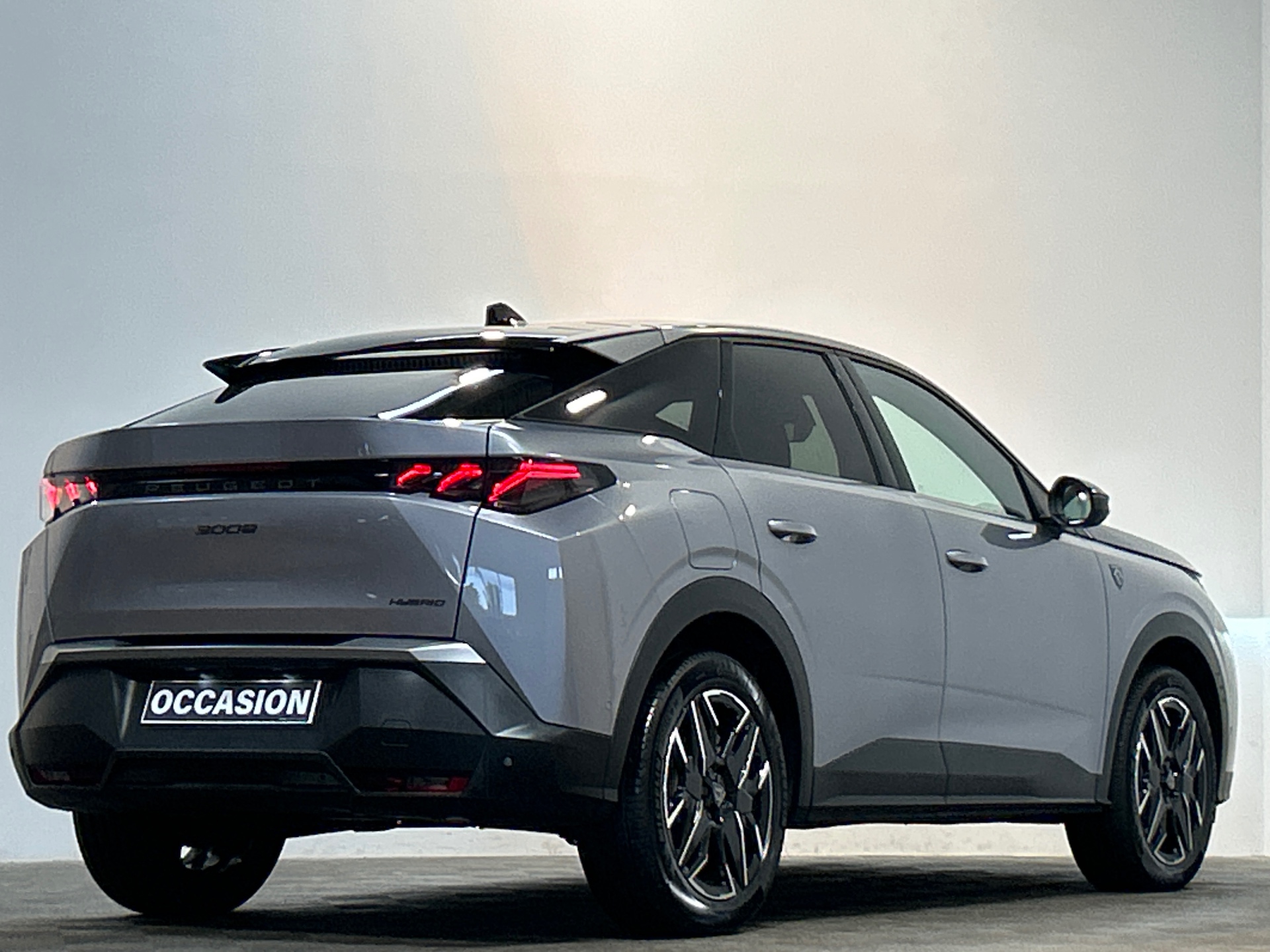 PEUGEOT 3008 Hybrid 145 e-DCS6 GT