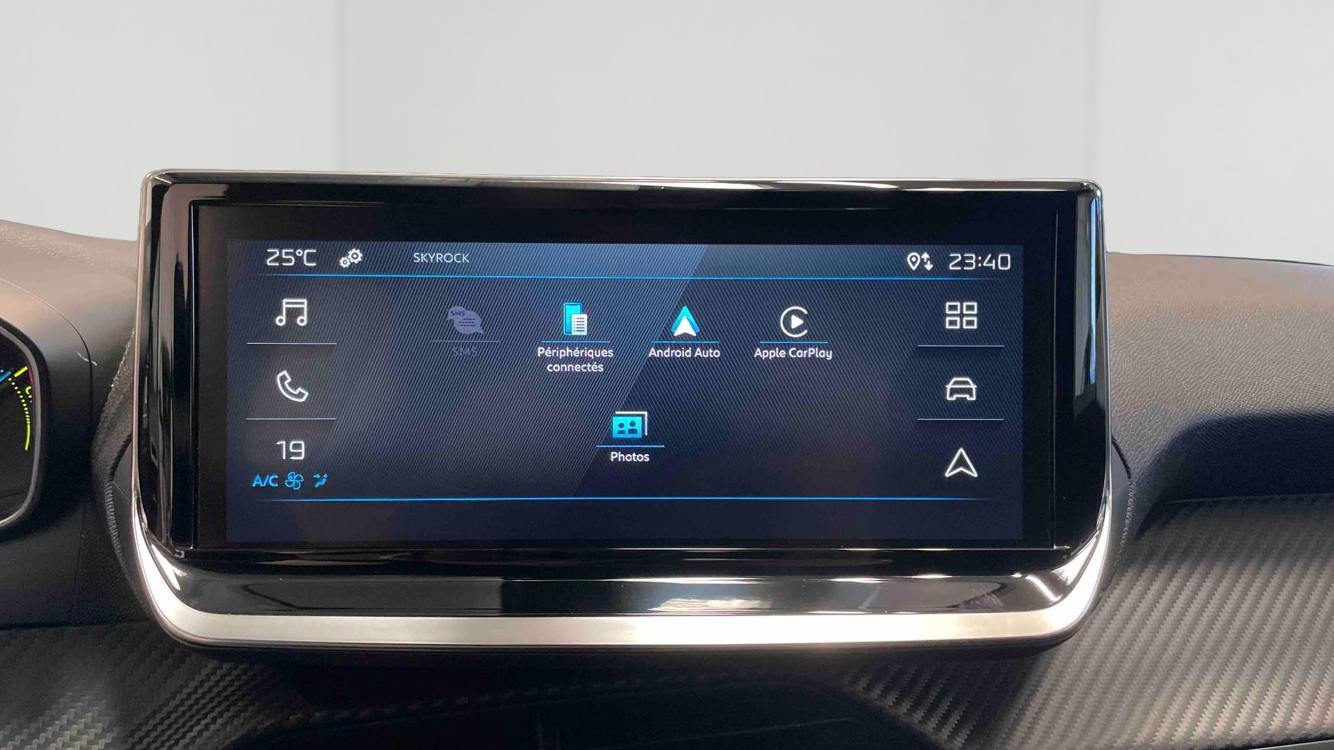PEUGEOT 2008 Hybrid 145 e-DCS6 Style