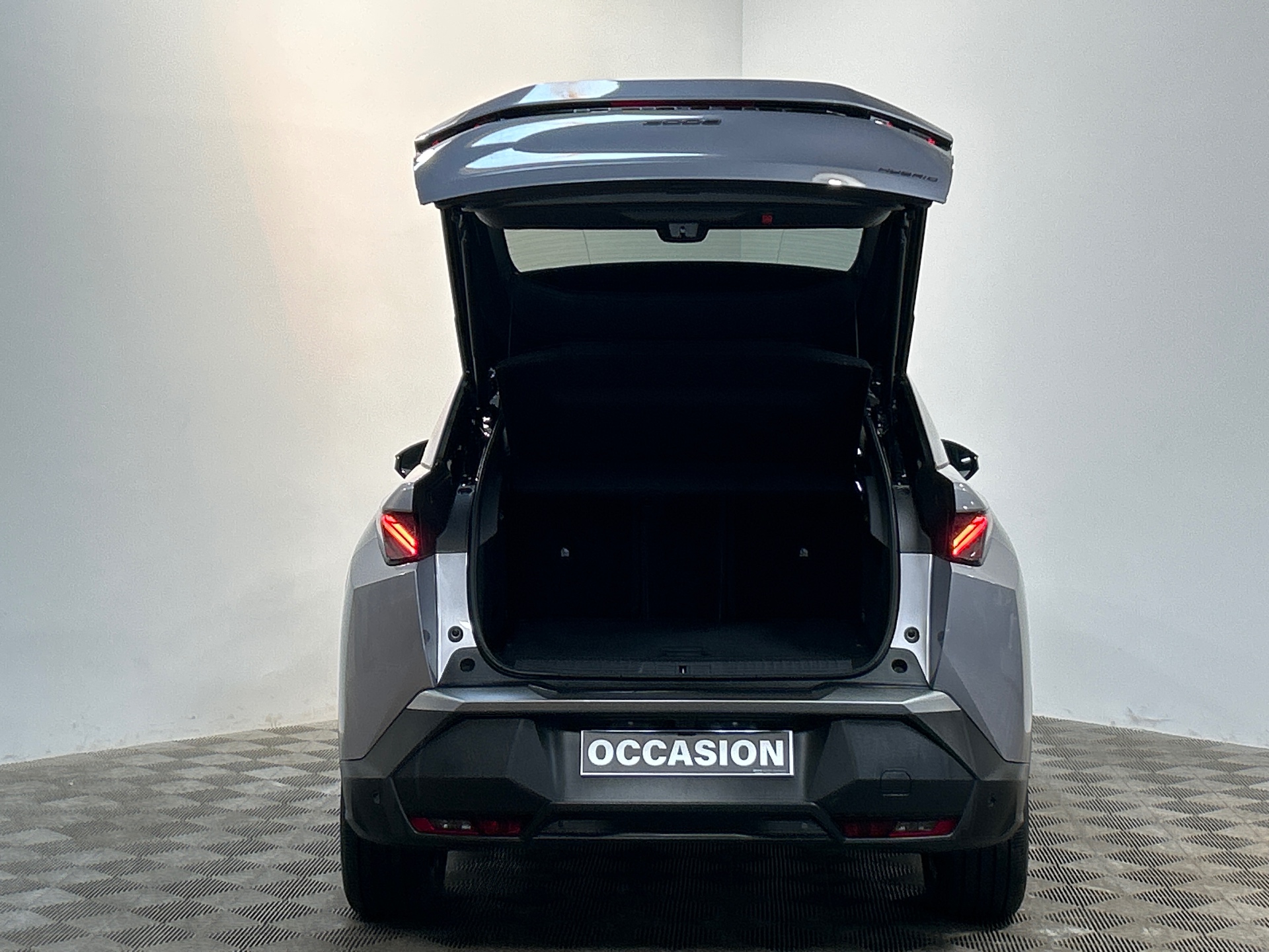 PEUGEOT 3008 Hybrid 145 e-DCS6 GT