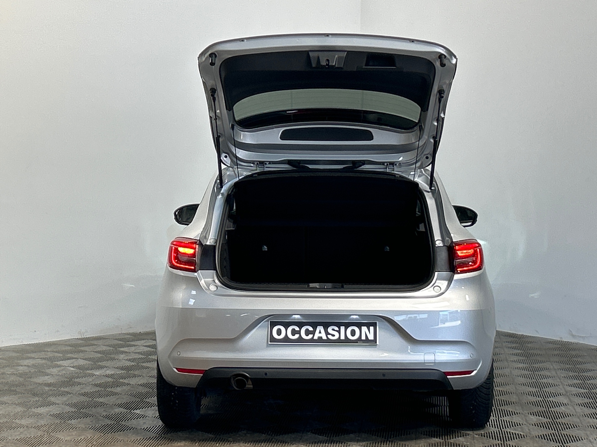 RENAULT CLIO V TCe 90 Equilibre