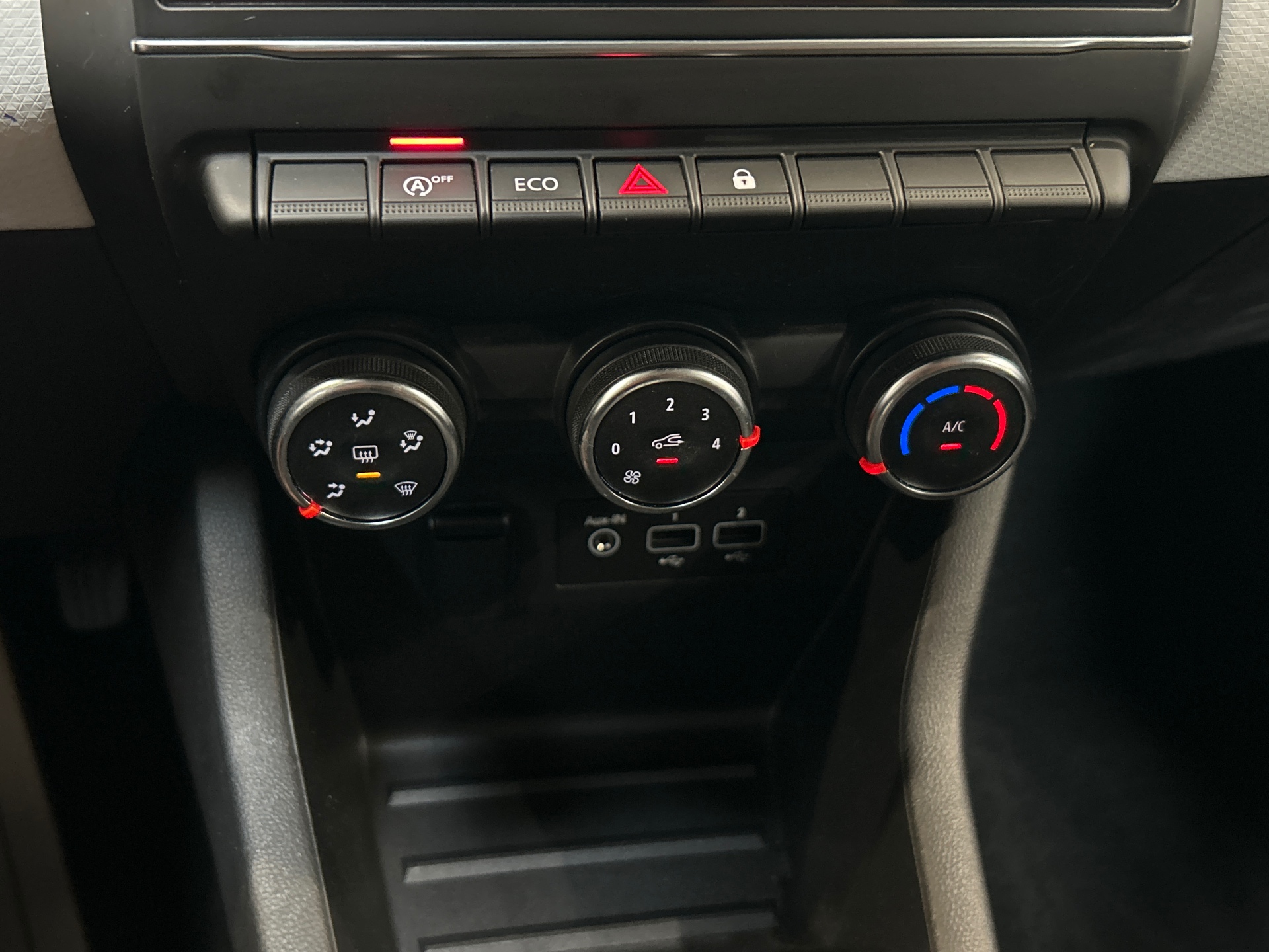RENAULT CLIO V TCe 90 Equilibre