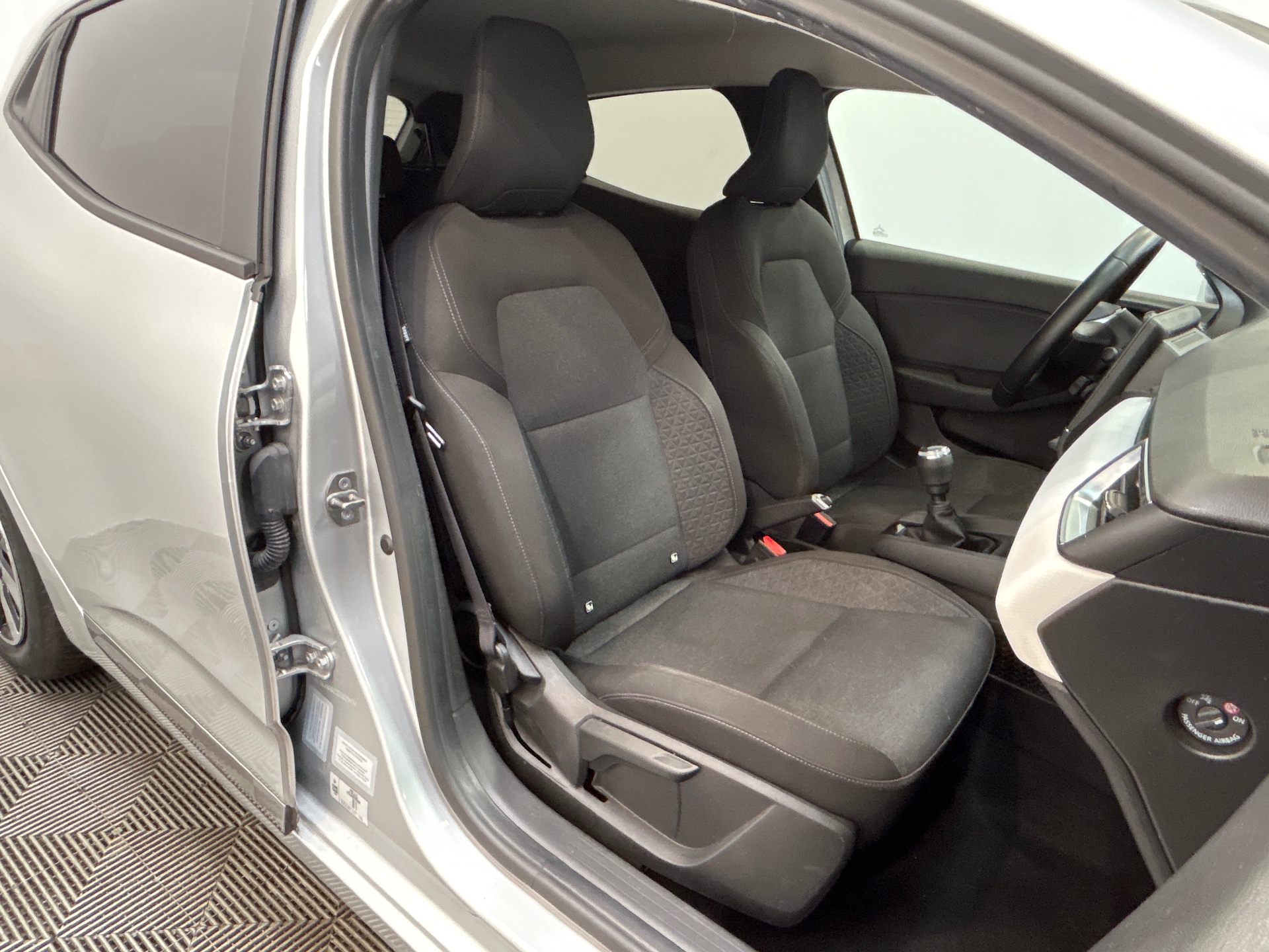 RENAULT CLIO V TCe 90 Equilibre