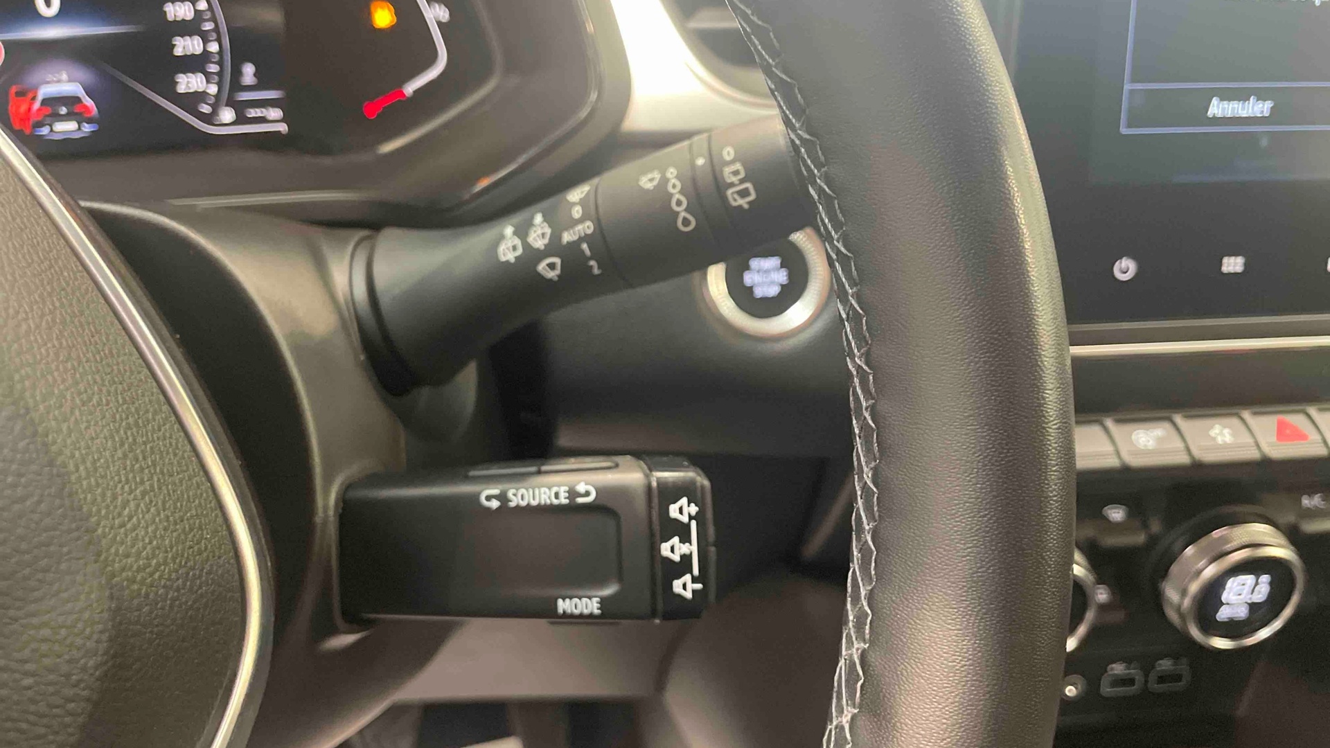 RENAULT CAPTUR TCe 90 Techno