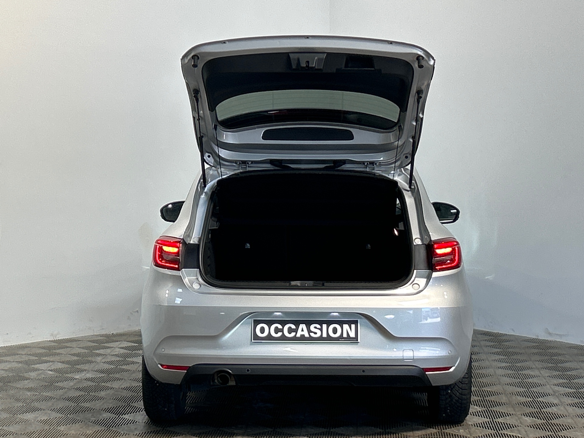 RENAULT CLIO V TCe 90 Equilibre