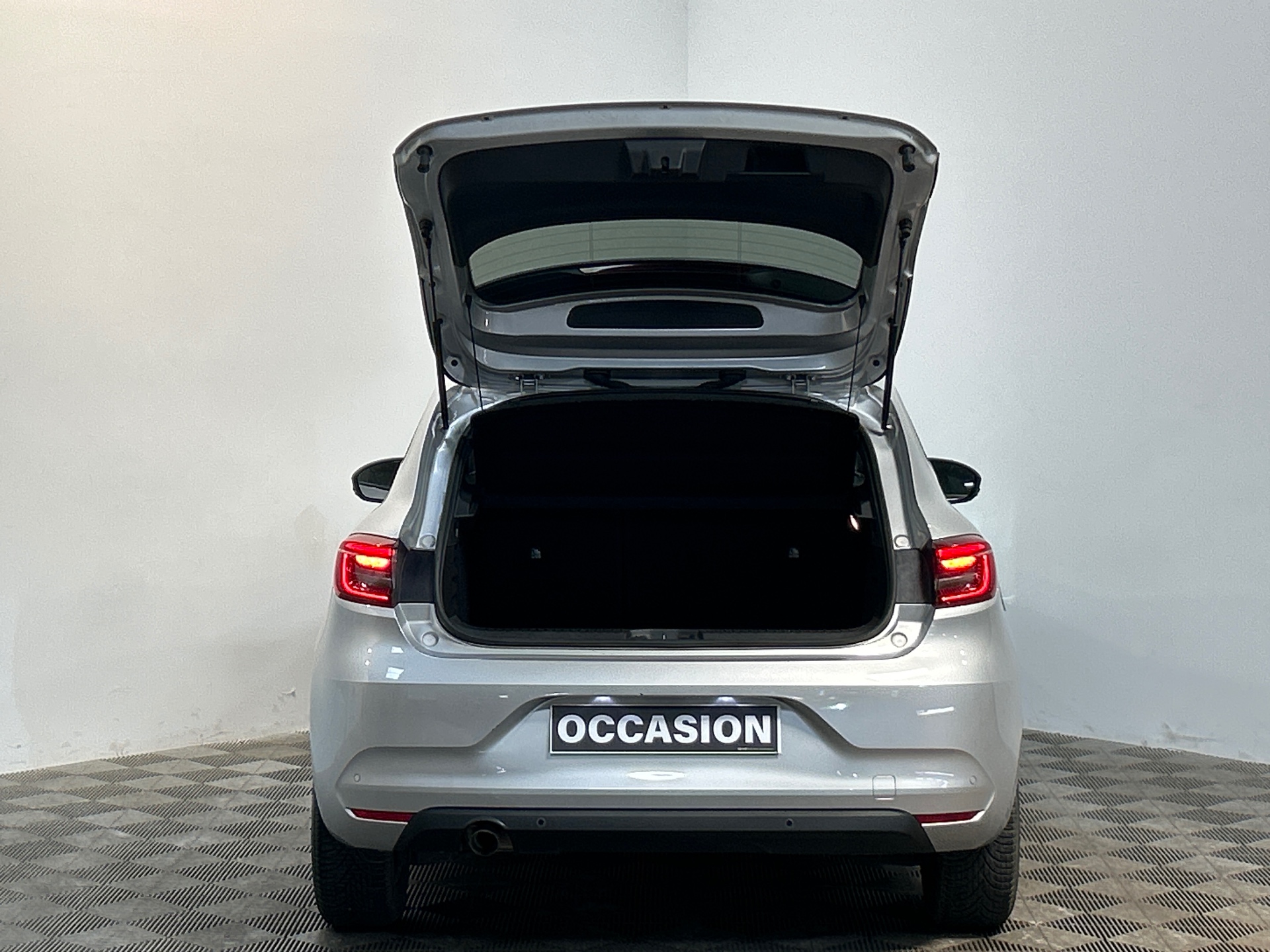 RENAULT CLIO V TCe 90 Equilibre