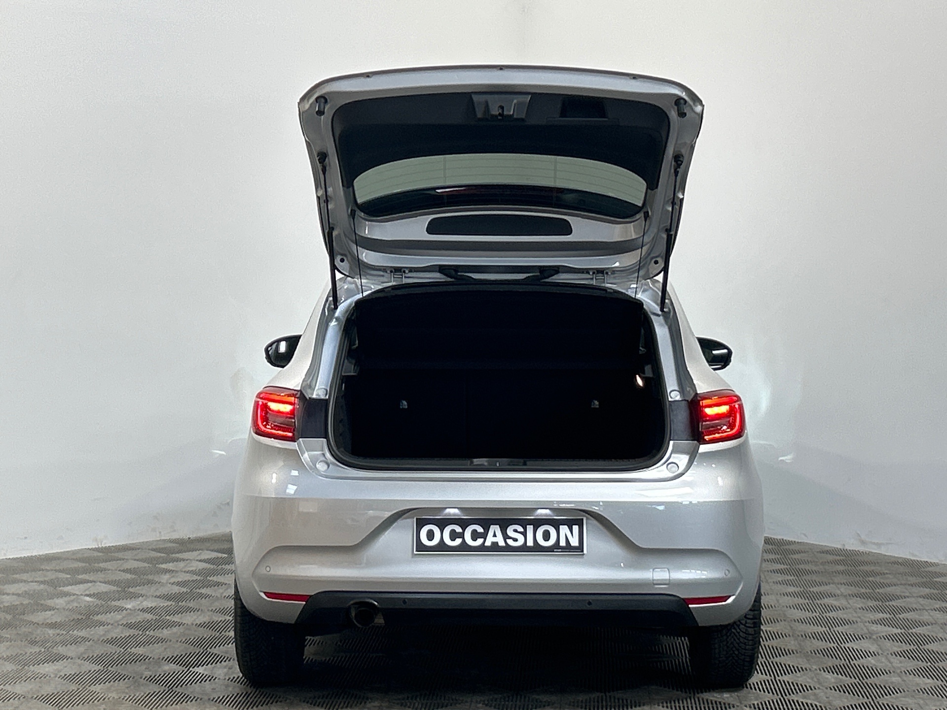 RENAULT CLIO V TCe 90 - 21 Business