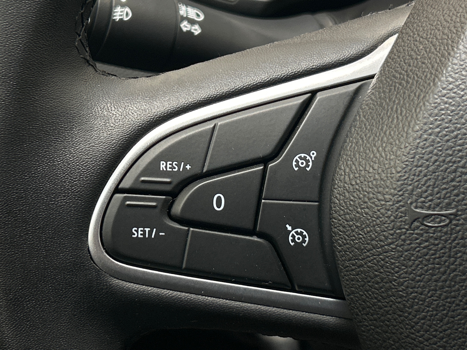 RENAULT MEGANE IV BERLINE evolution E-Tech plug-in hybrid 160