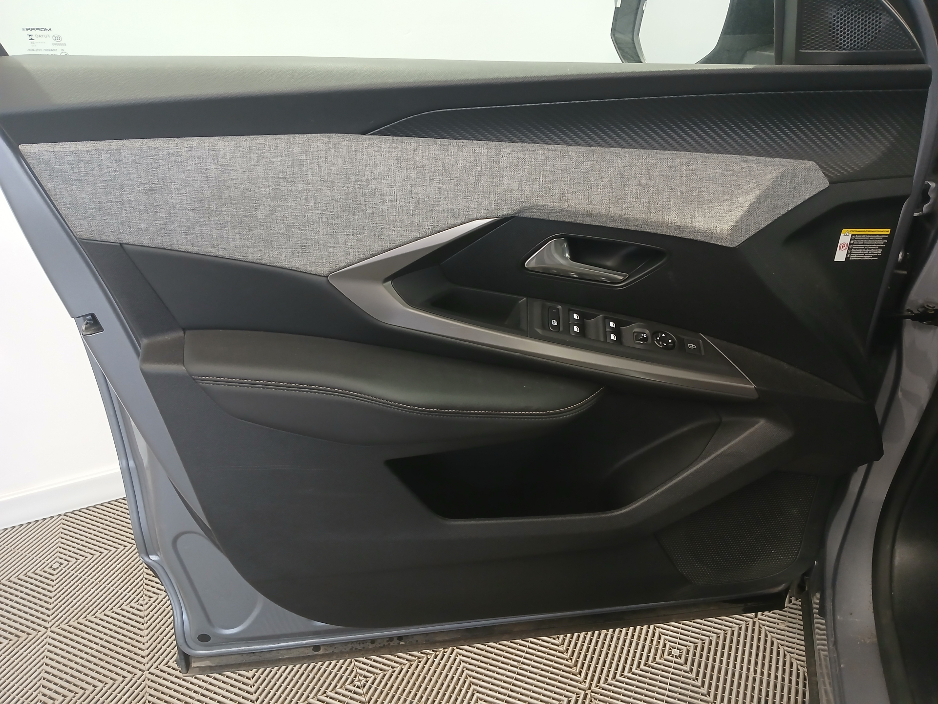 PEUGEOT 5008 Hybrid 145 ch e-DCS6 Allure