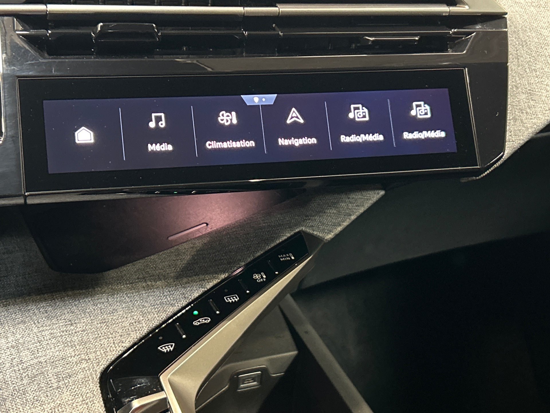 PEUGEOT 5008 Hybrid 145 ch e-DCS6 Allure